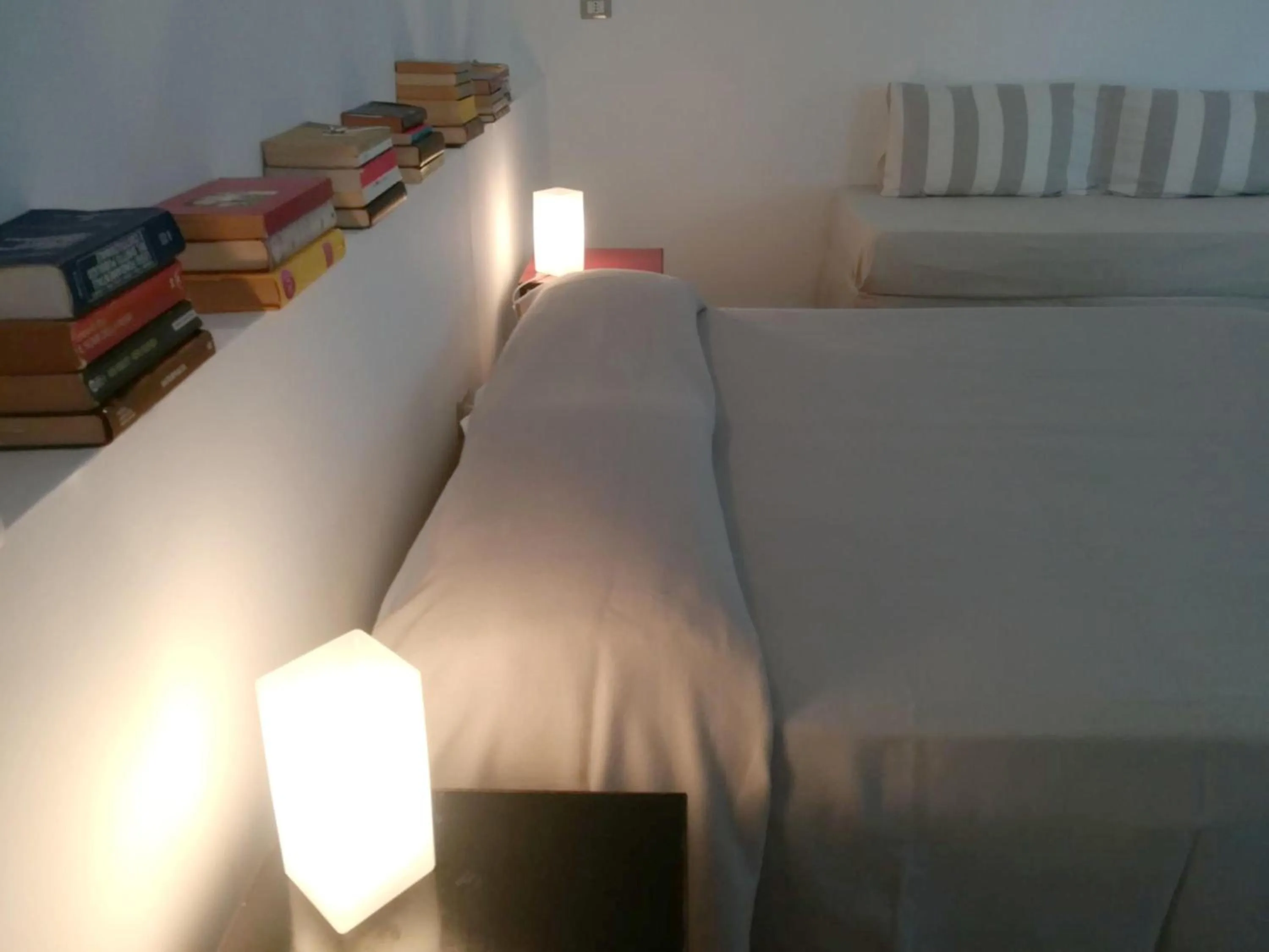 Decorative detail, Bed in La Casa di Ora