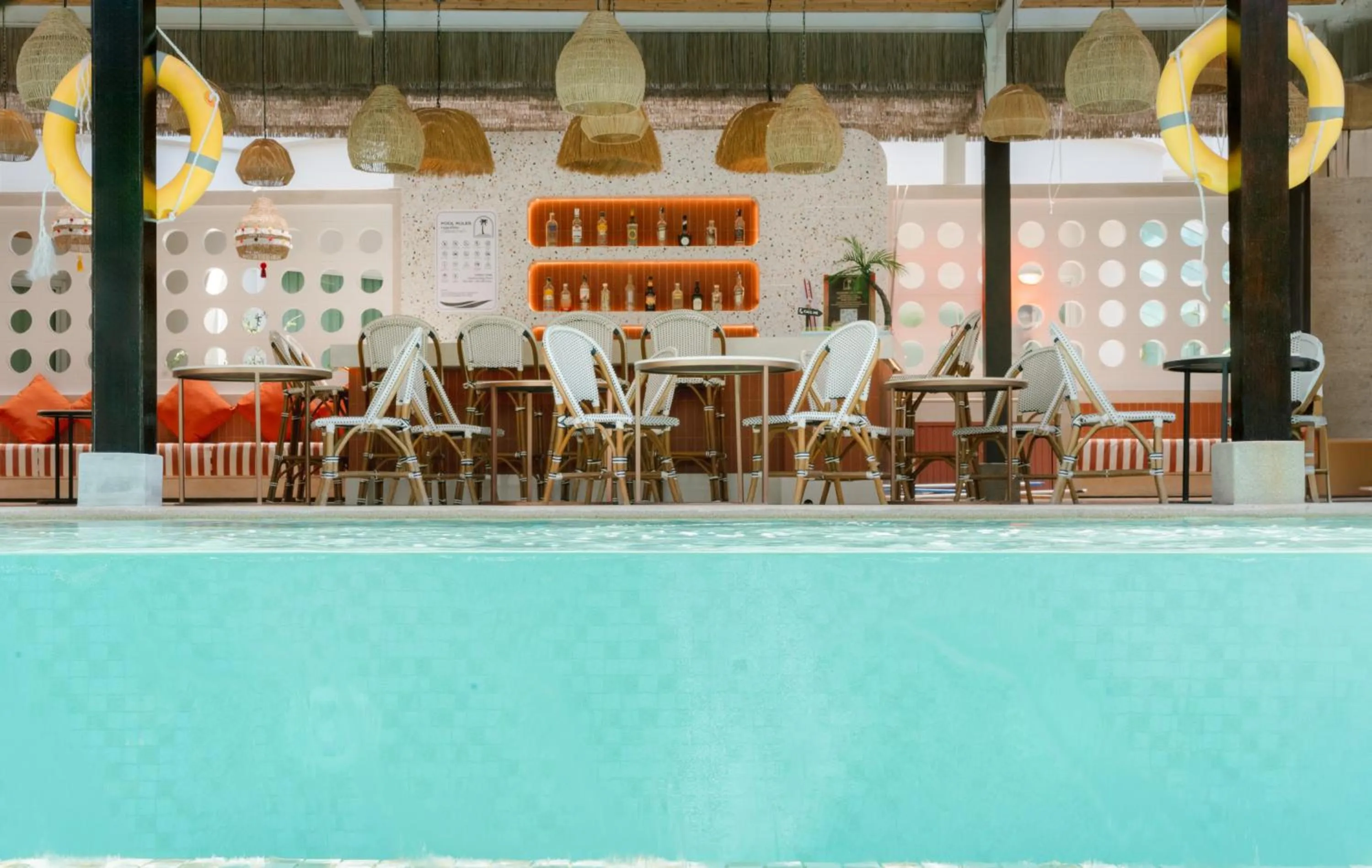 Swimming pool in A-ONE Pattaya Beach Resort