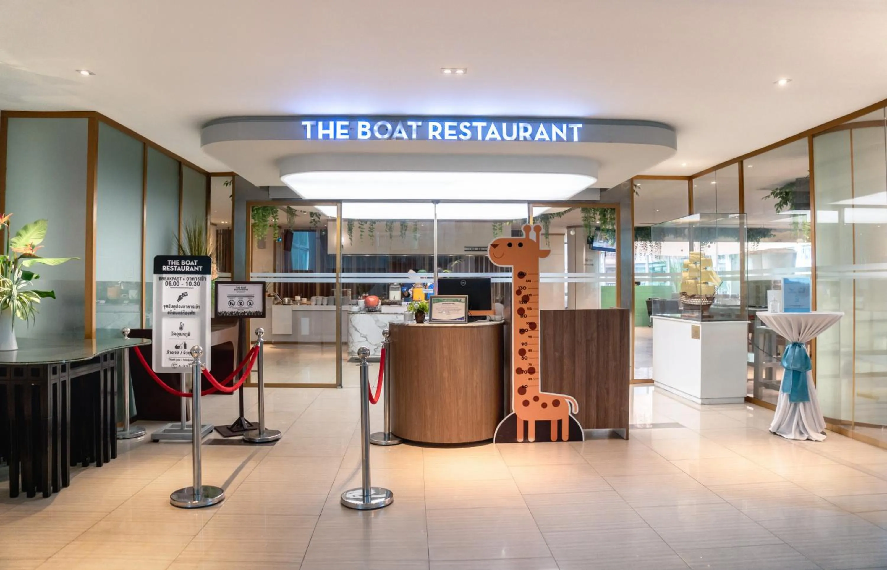 Restaurant/places to eat in A-ONE Pattaya Beach Resort