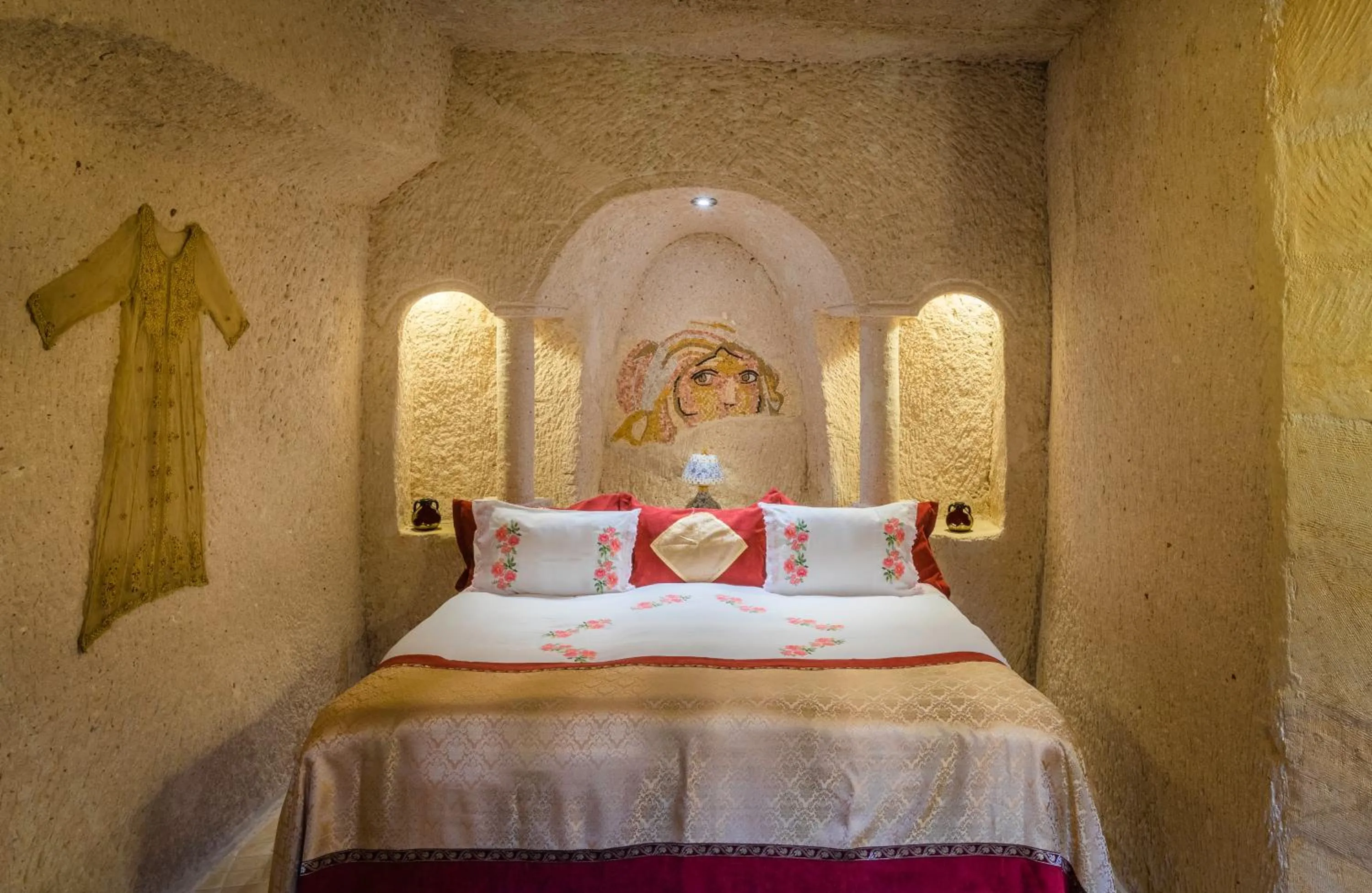 Bed in Cappadocia Gamirasu Cave Hotel