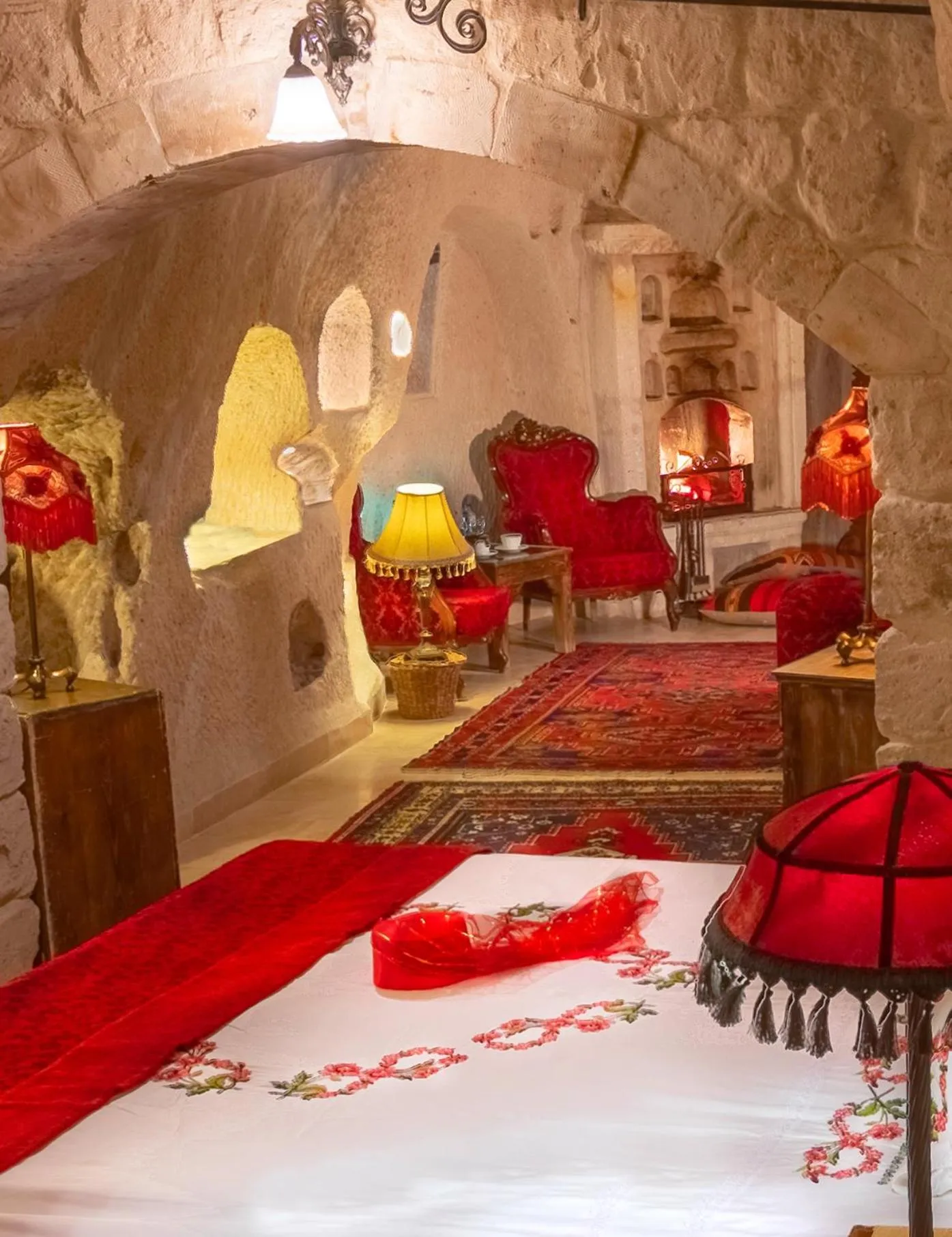 Shower, Bed in Cappadocia Gamirasu Cave Hotel