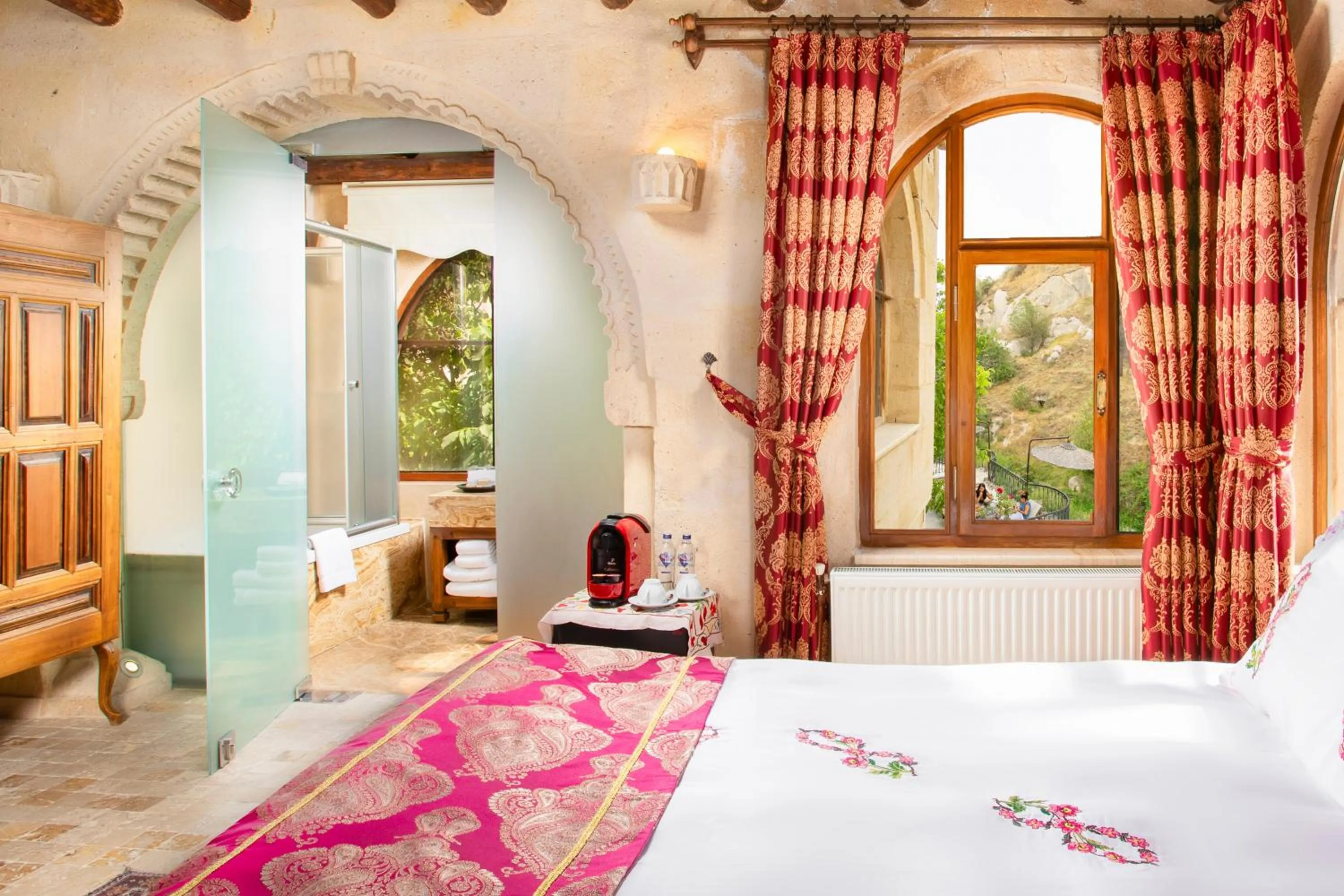 Bed in Cappadocia Gamirasu Cave Hotel