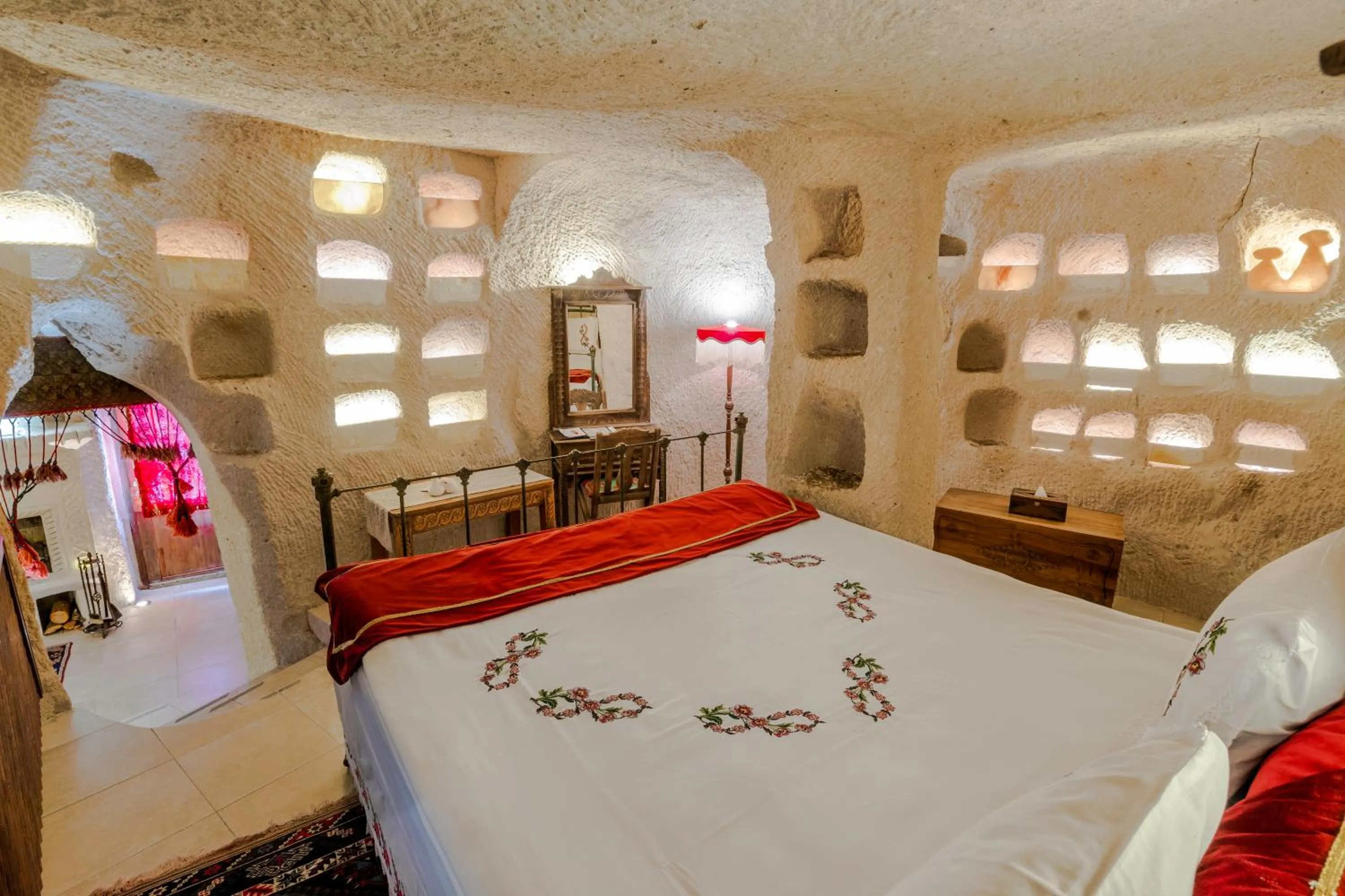 Bed in Cappadocia Gamirasu Cave Hotel