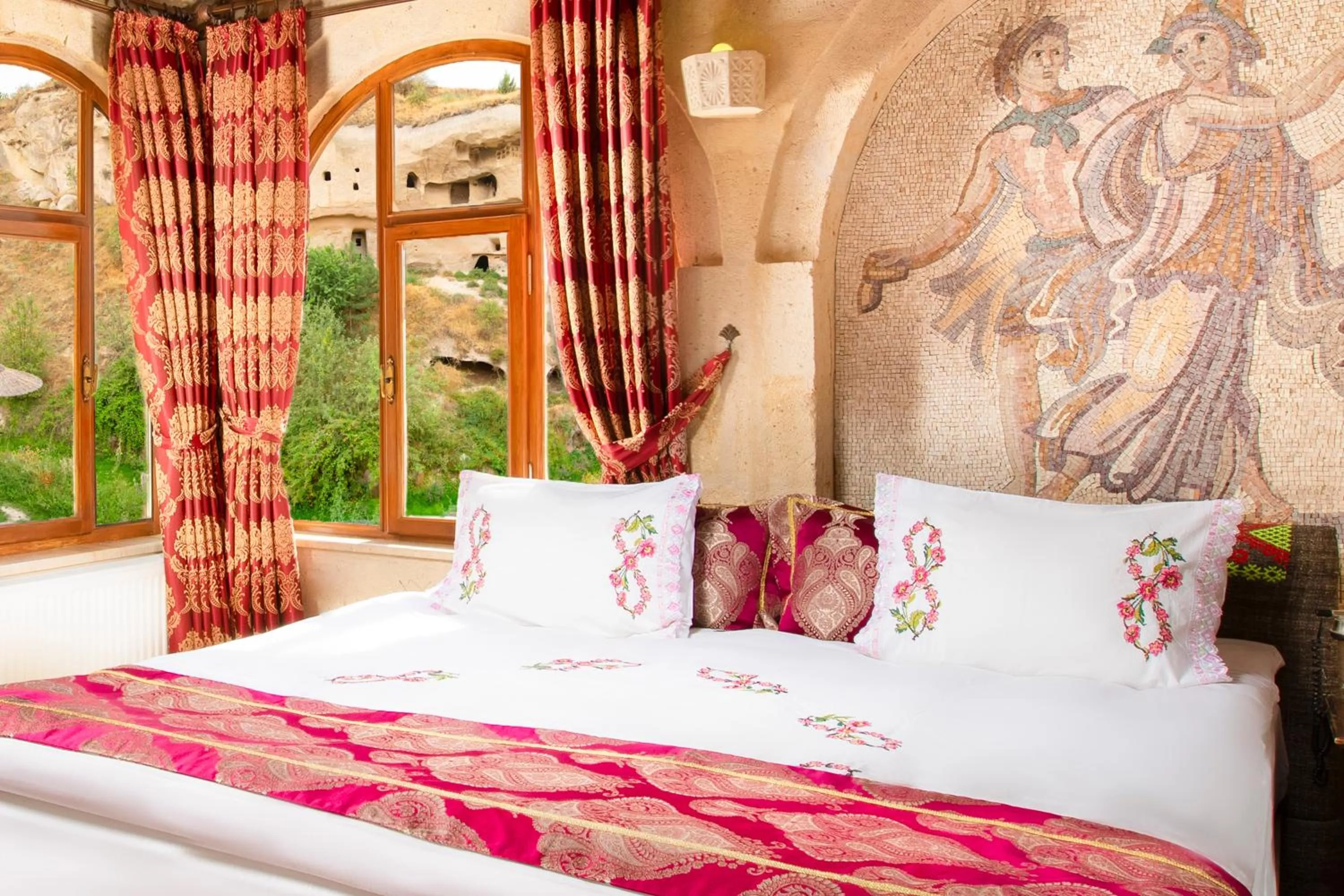 Bed in Cappadocia Gamirasu Cave Hotel