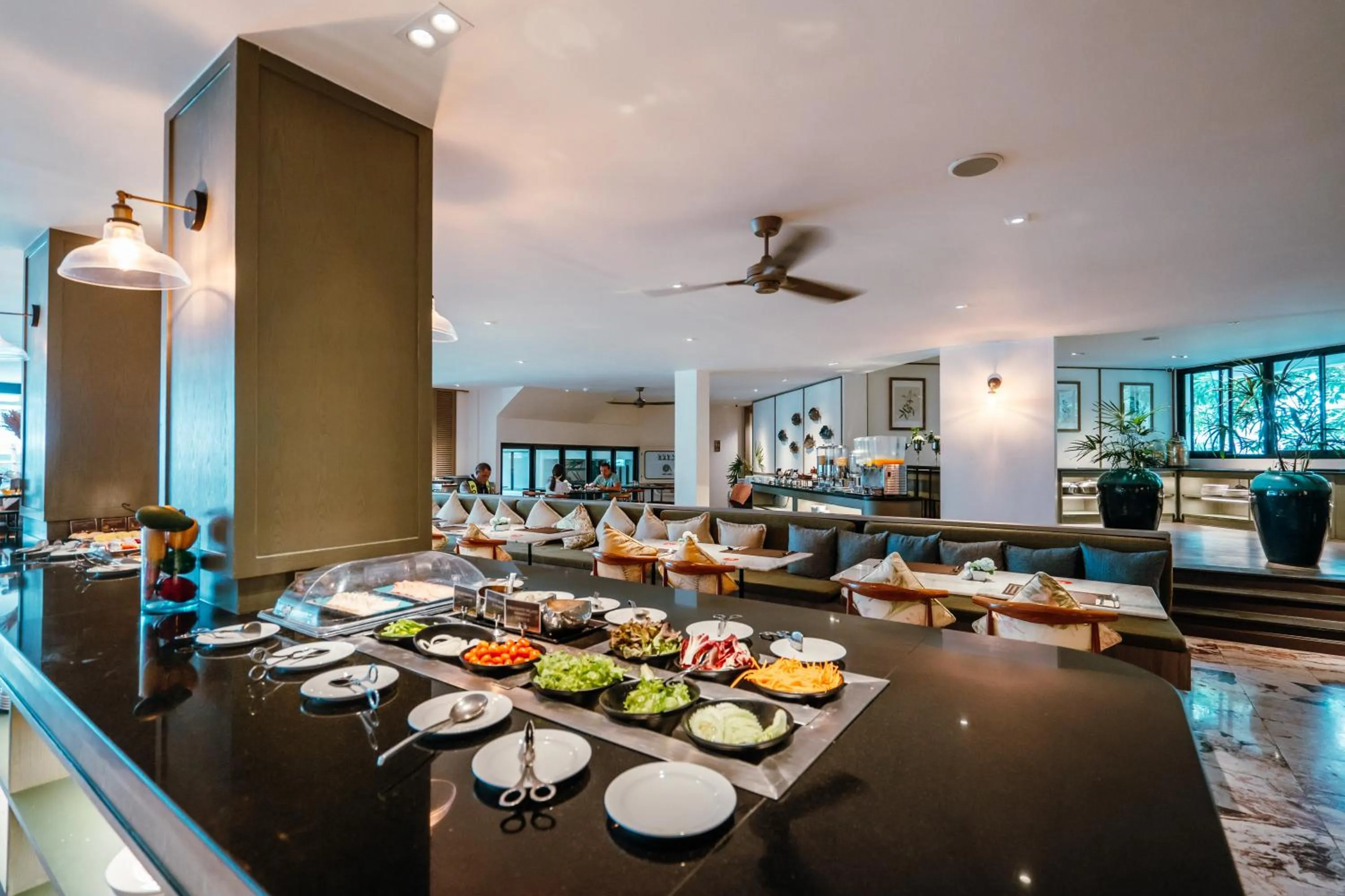 Restaurant/places to eat in Sawaddi Patong Resort & Spa by Tolani