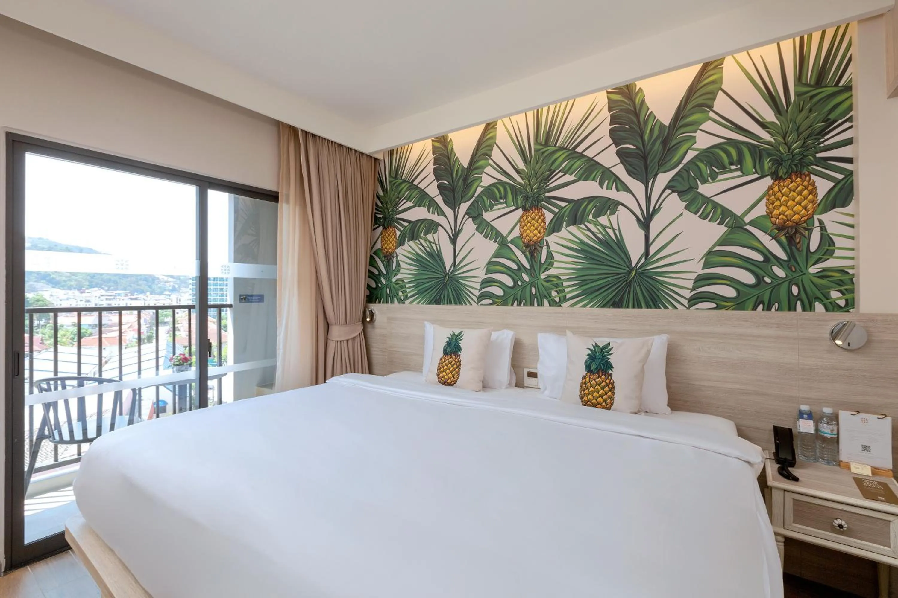 Balcony/Terrace, Bed in Sawaddi Patong Resort & Spa by Tolani
