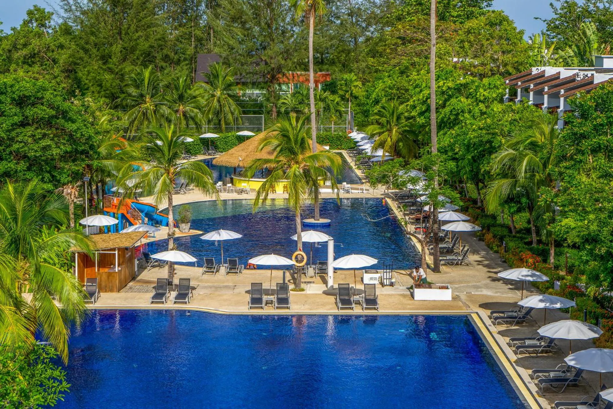 Swimming pool in Sunwing Kamala Beach