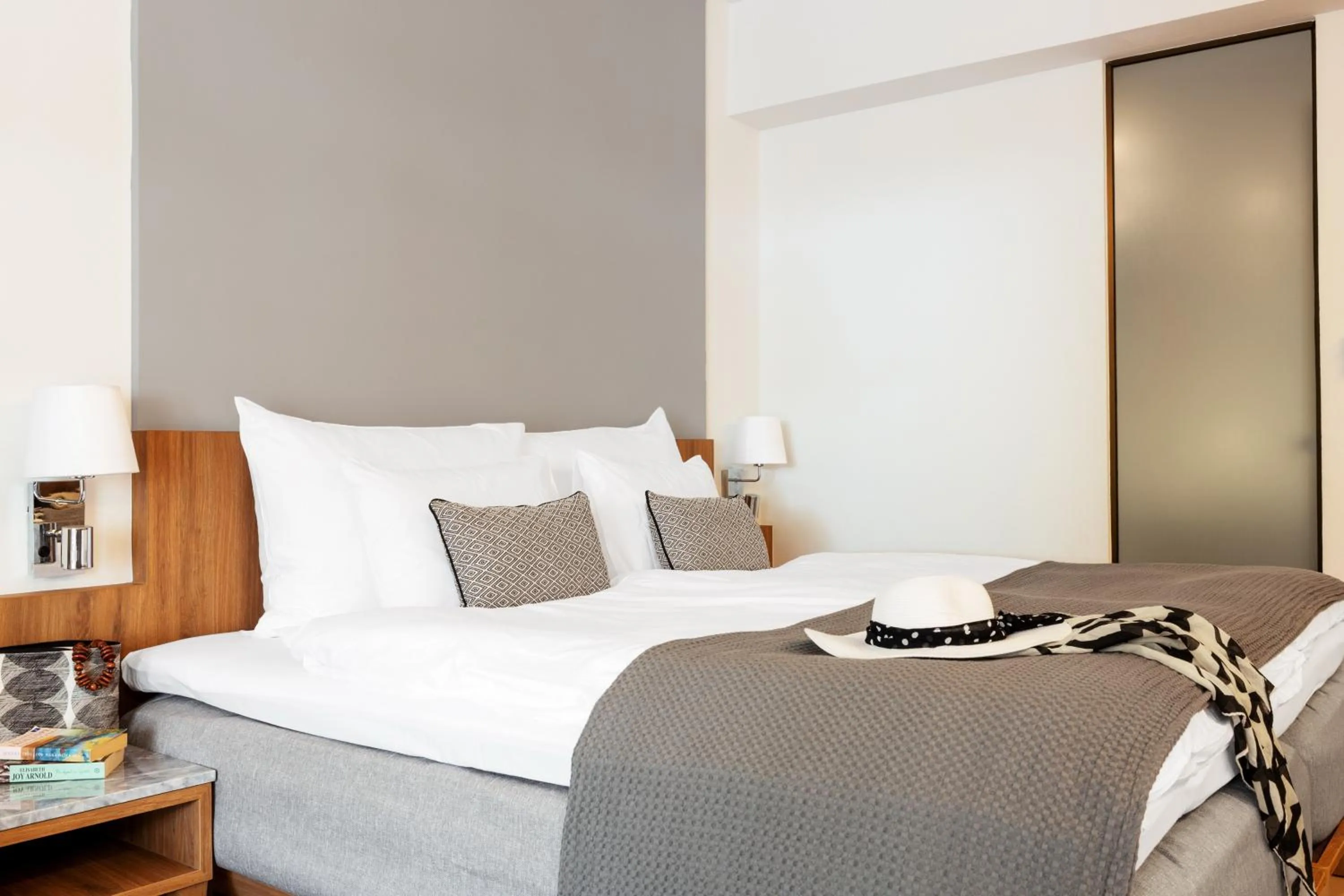 Photo of the whole room, Bed in Sunwing Kamala Beach