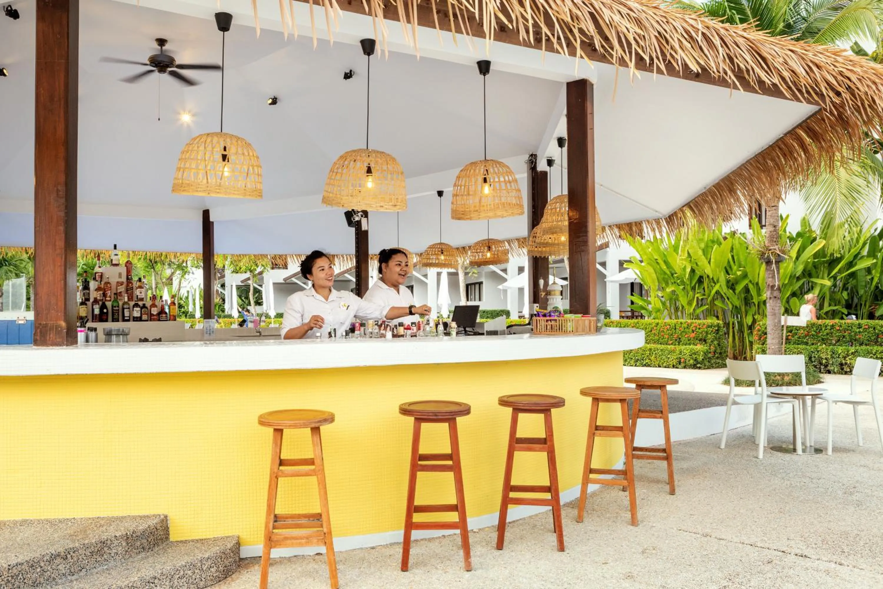 Lounge or bar in Sunwing Kamala Beach