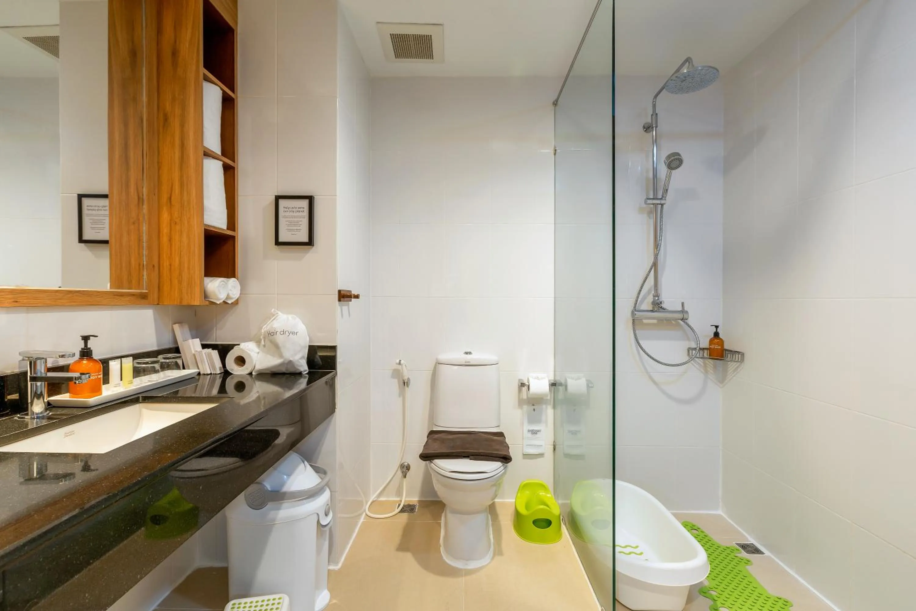 young children in Sunwing Kamala Beach