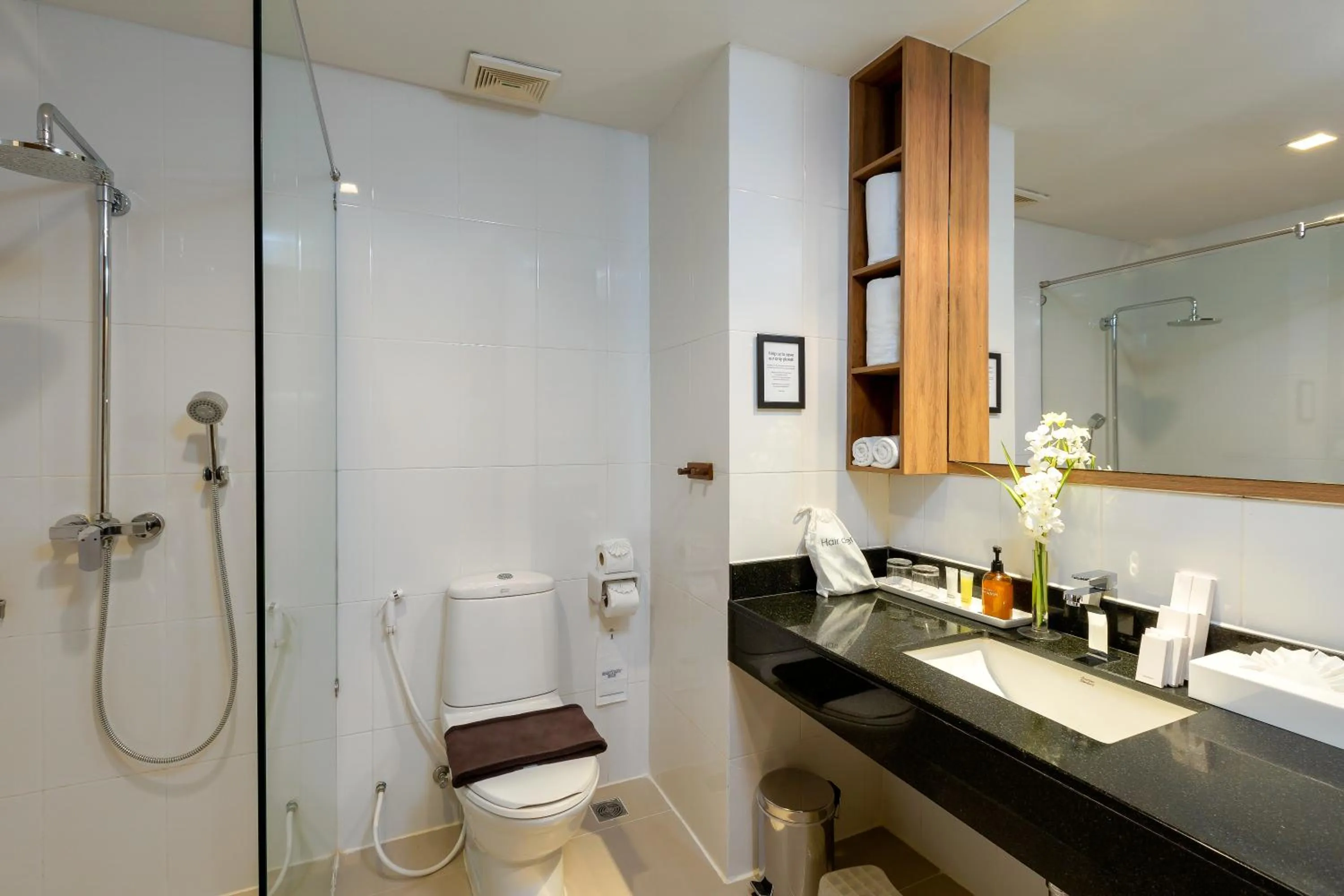 Shower in Sunwing Kamala Beach