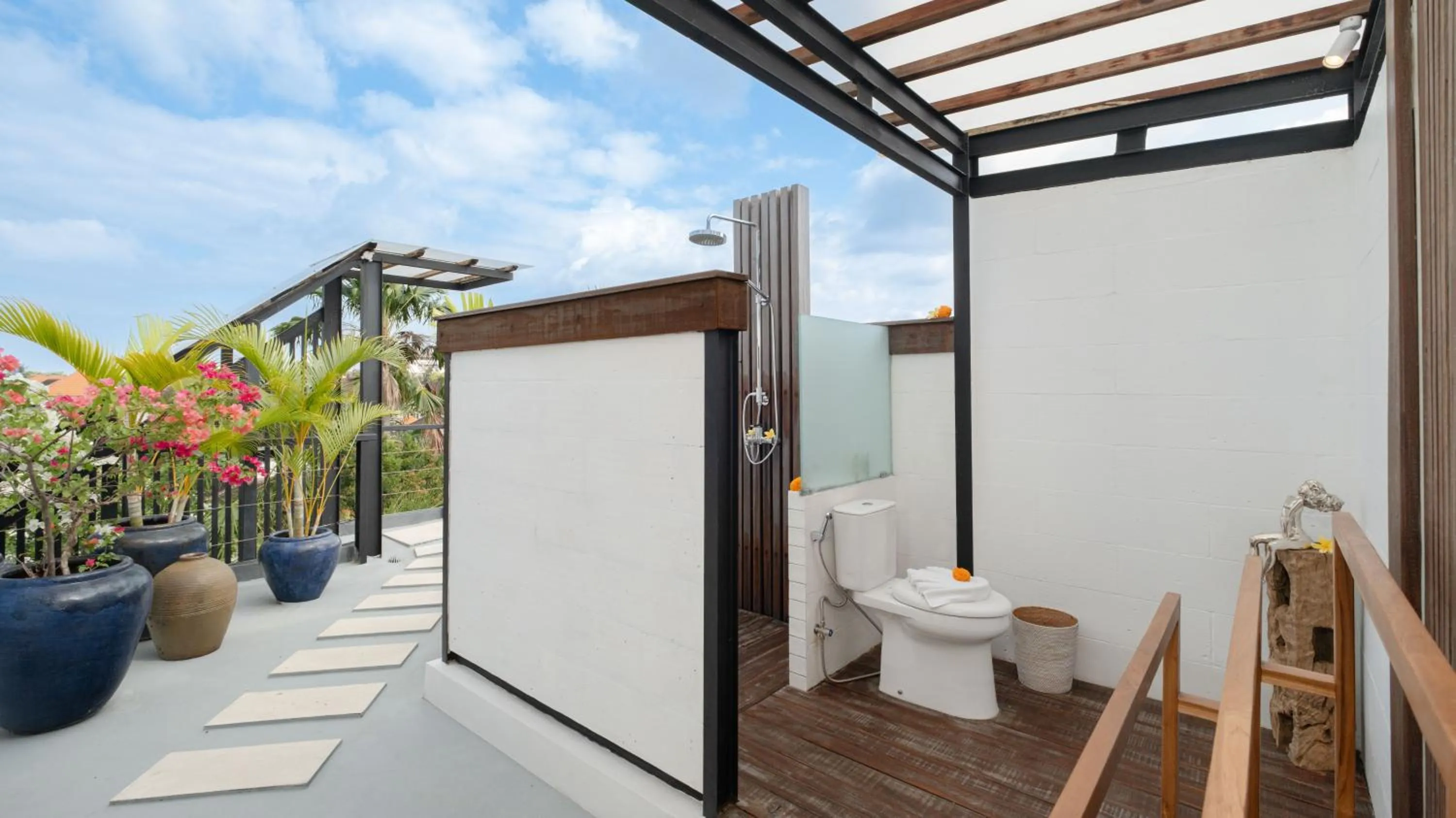 Bathroom in NicoNico Mansion by Villa Finder