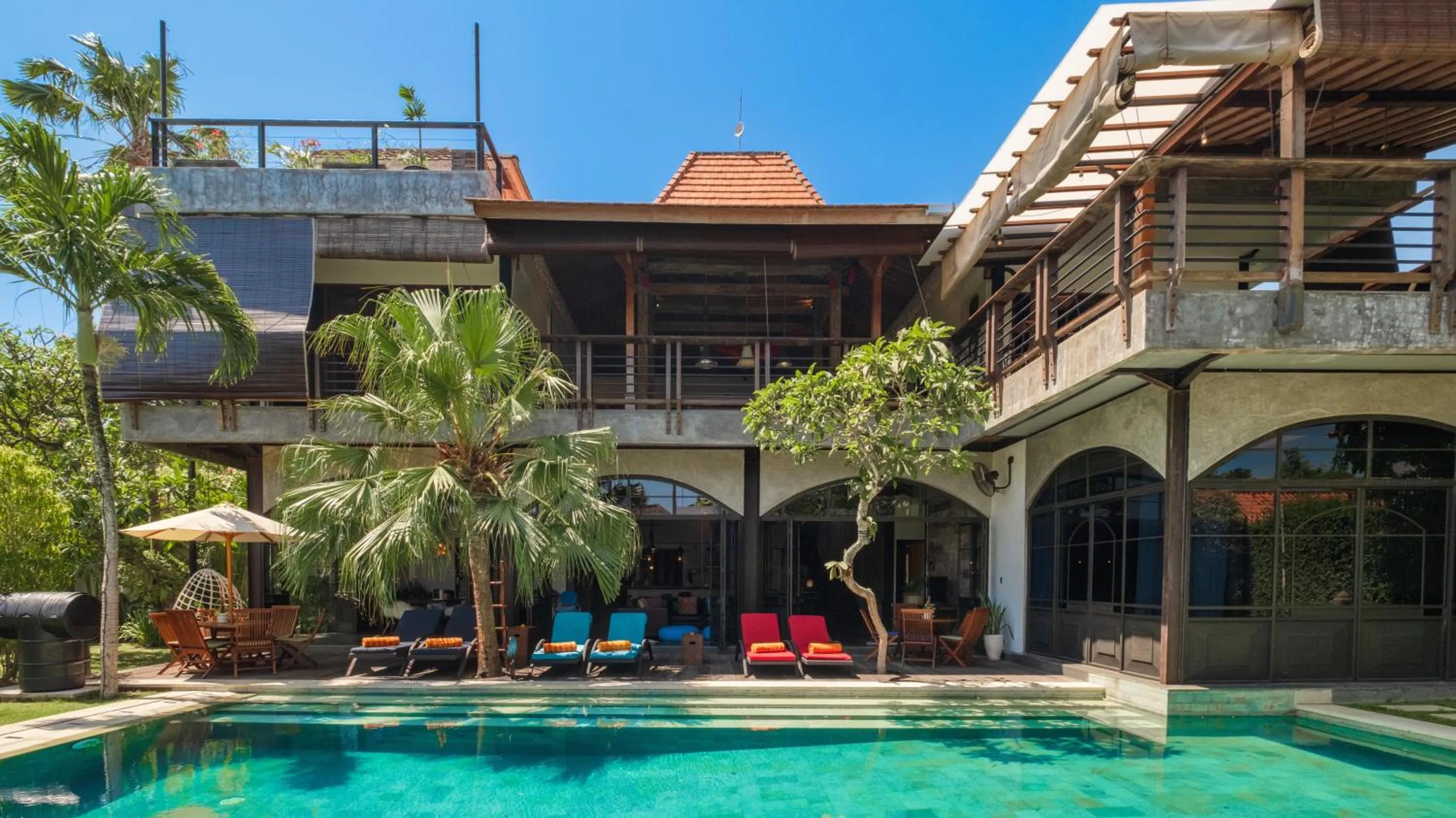 Property building in NicoNico Mansion by Villa Finder