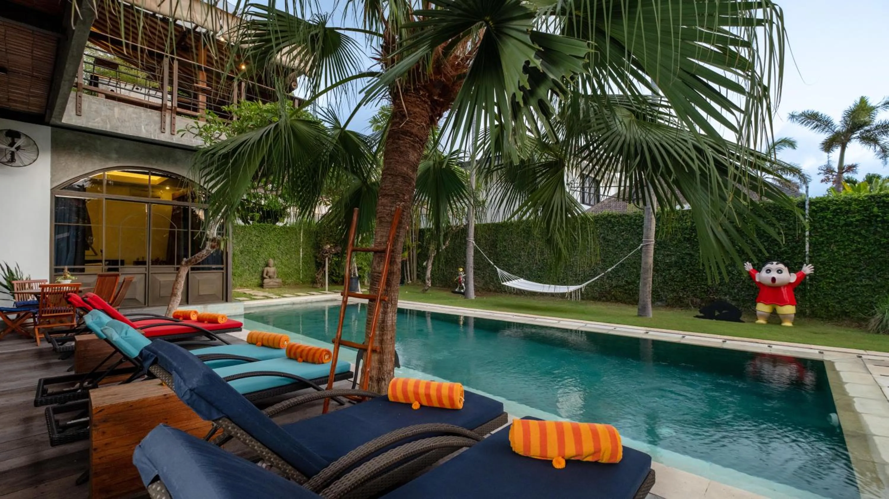 Garden in NicoNico Mansion by Villa Finder