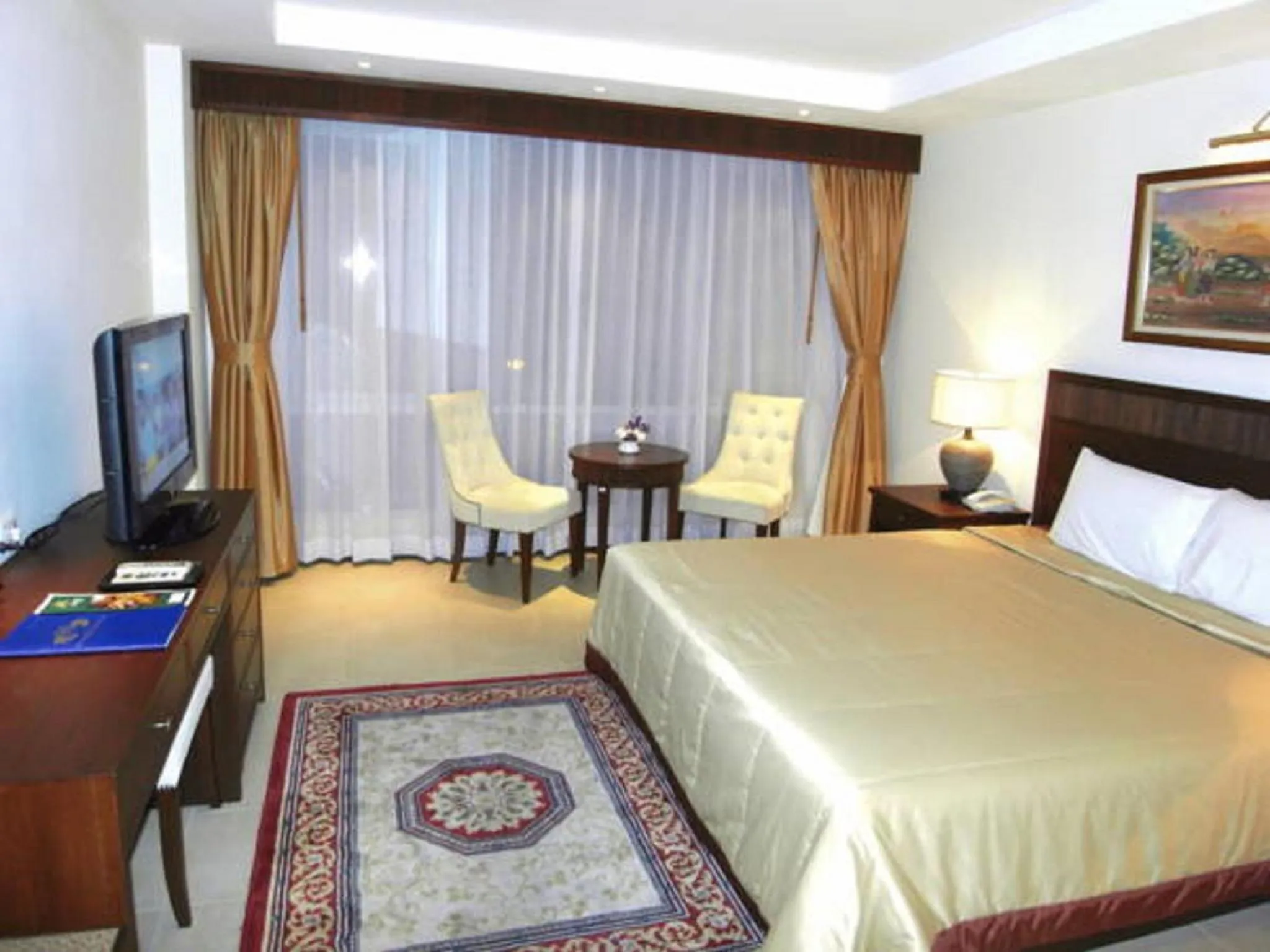 Photo of the whole room in De Arni Hotel (SHA Extra Plus)