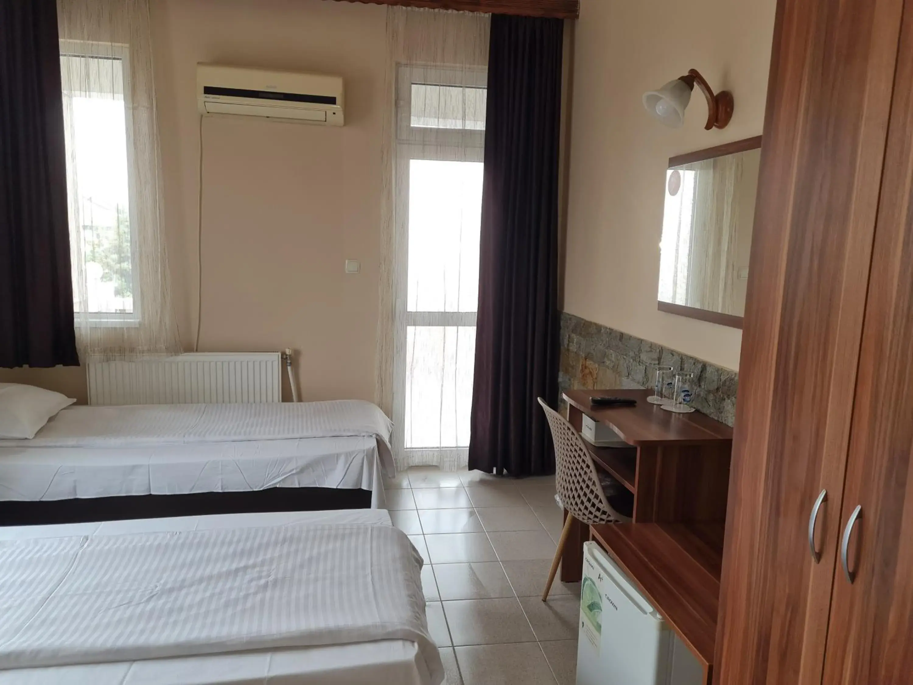 Twin Room in Family Hotel Zhelkovi - Olympia Twin Room in Family Hotel Zhelkovi - Olympia