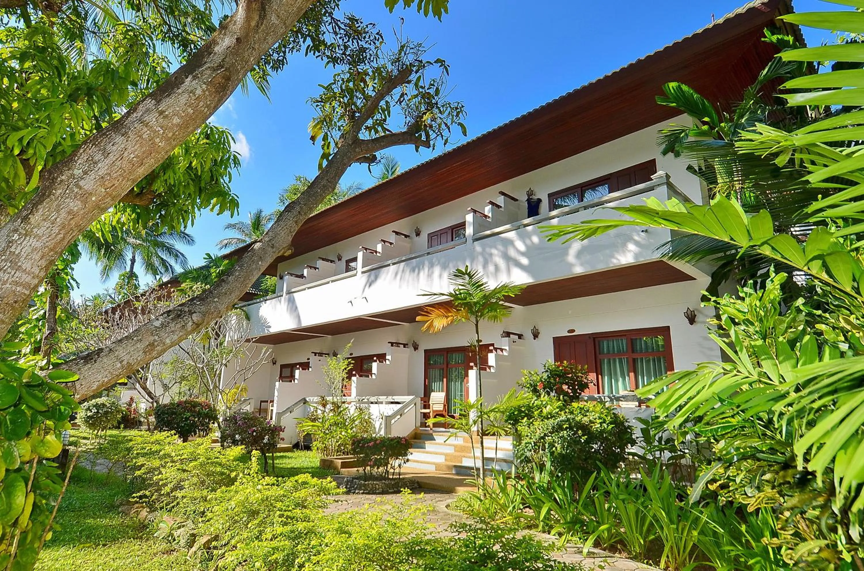 Facade/entrance in First Bungalow Beach Resort