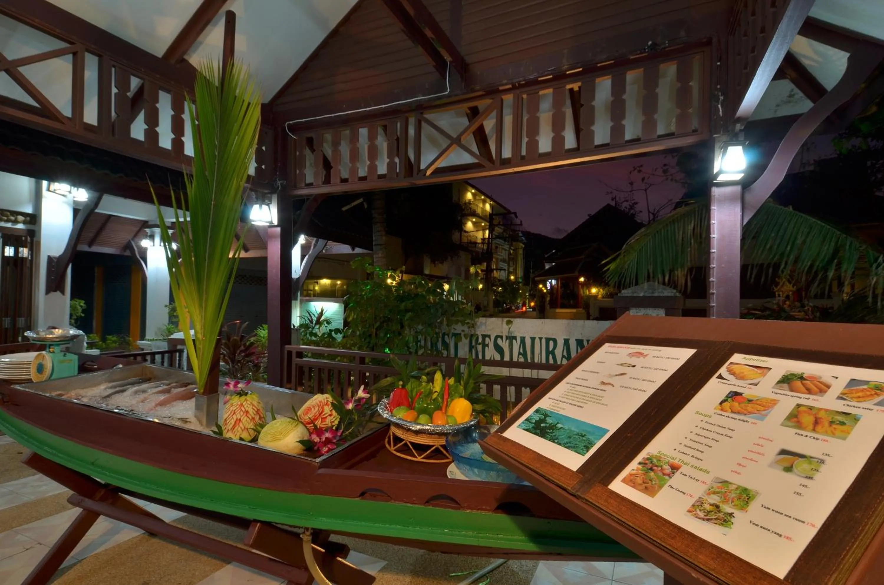 Restaurant/places to eat in First Bungalow Beach Resort