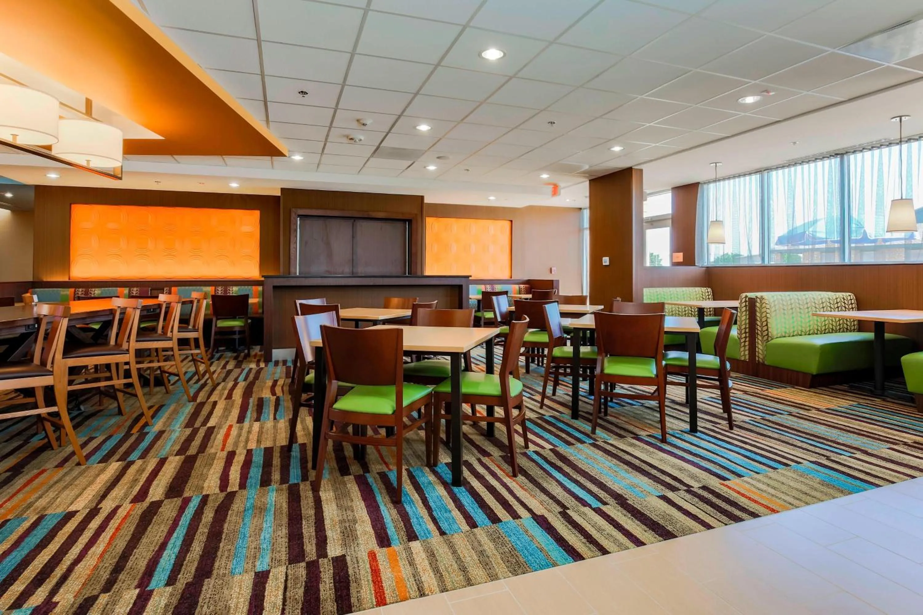 Restaurant/places to eat in Fairfield Inn & Suites by Marriott Snyder