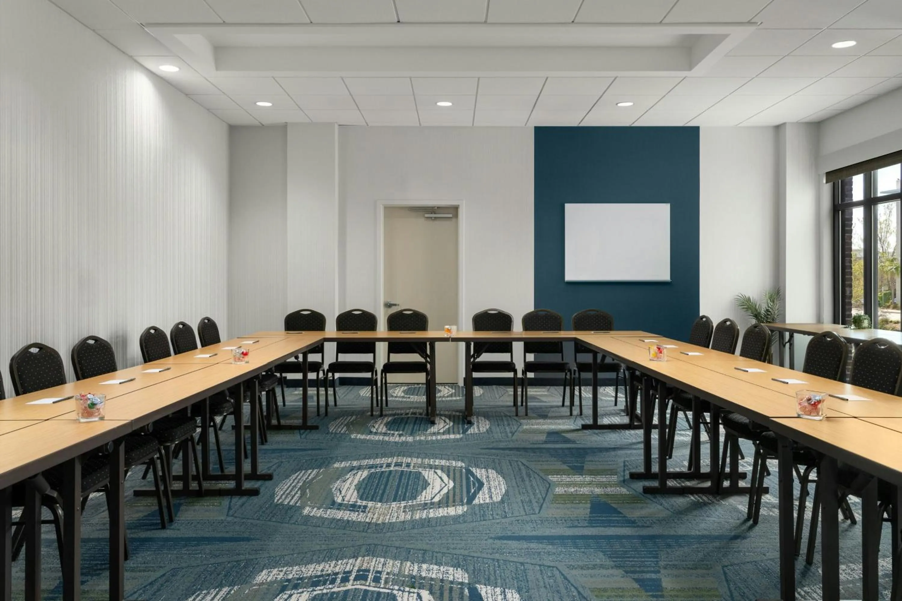 Meeting/conference room in SpringHill Suites by Marriott Charleston Mount Pleasant