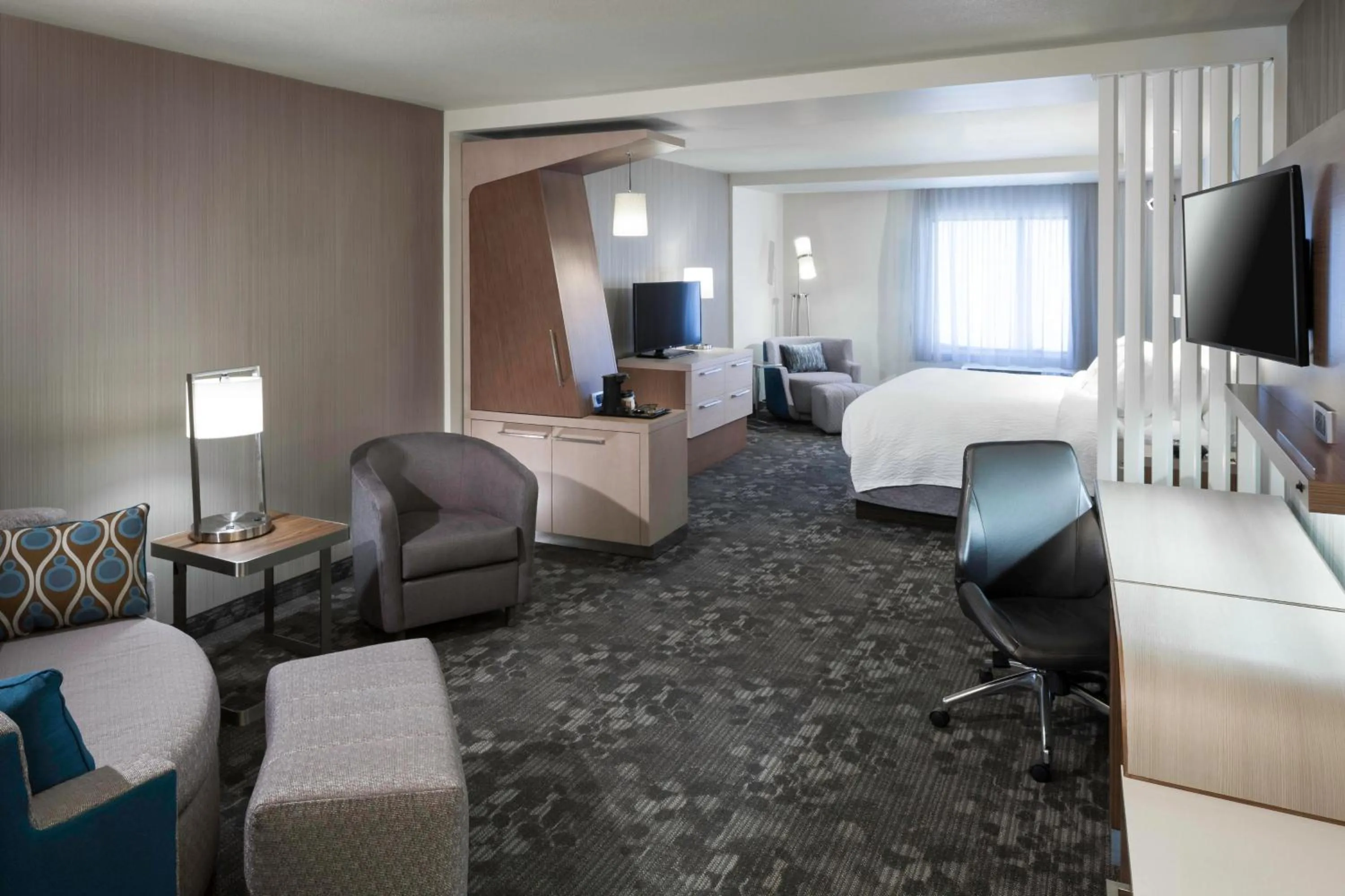Photo of the whole room, Bed in Courtyard by Marriott Fort Worth Alliance Town Center