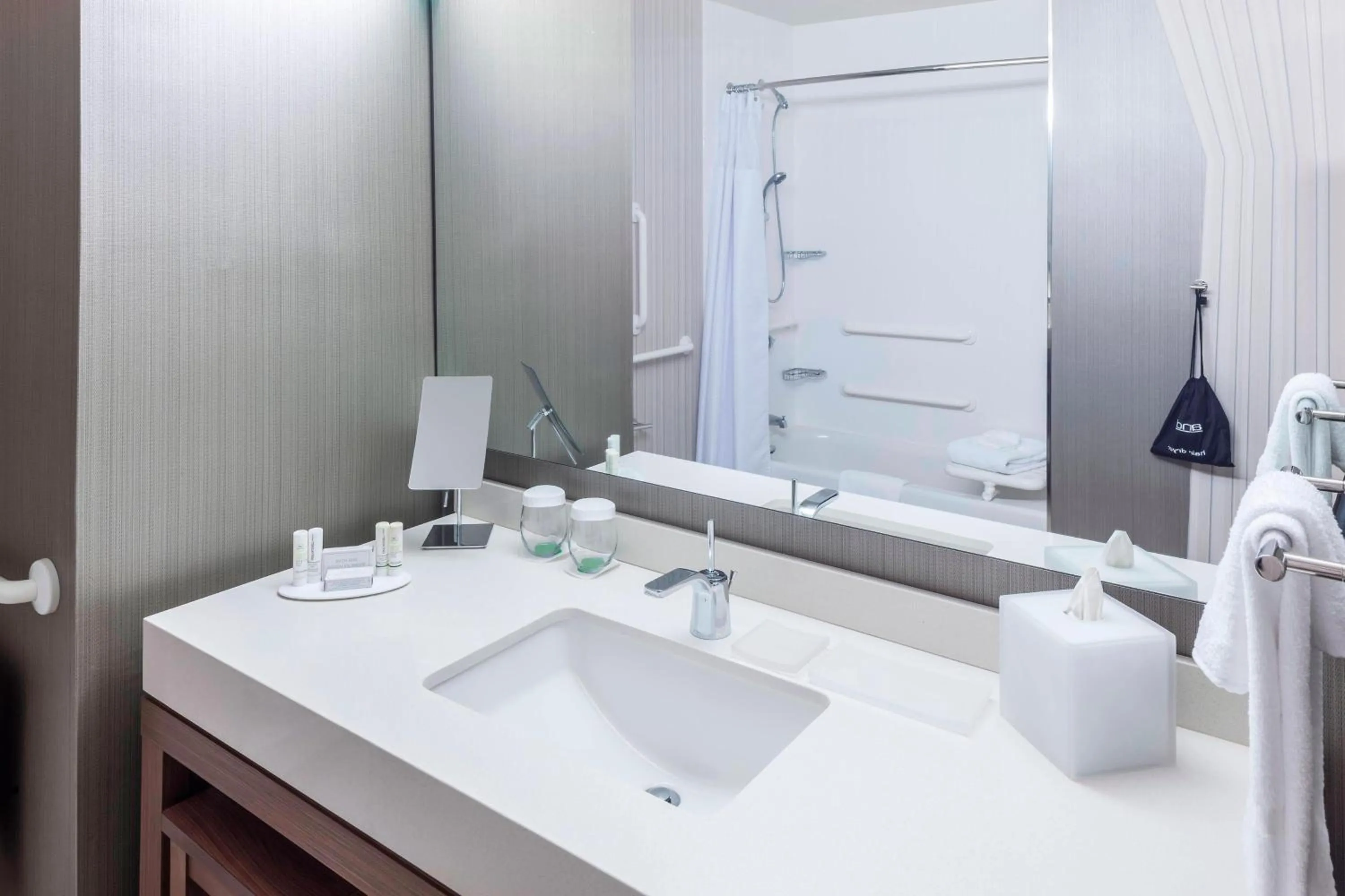 Bathroom in Courtyard by Marriott Fort Worth Alliance Town Center