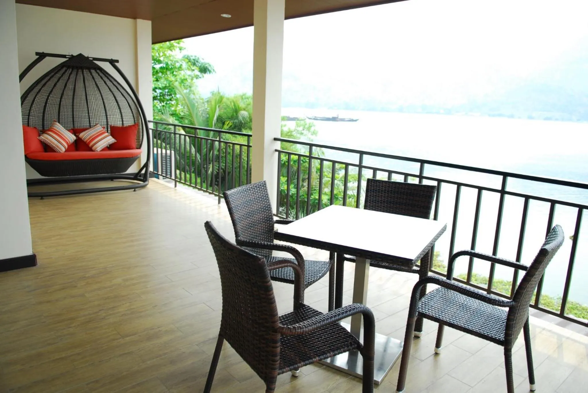 Monsane River Kwai Resort