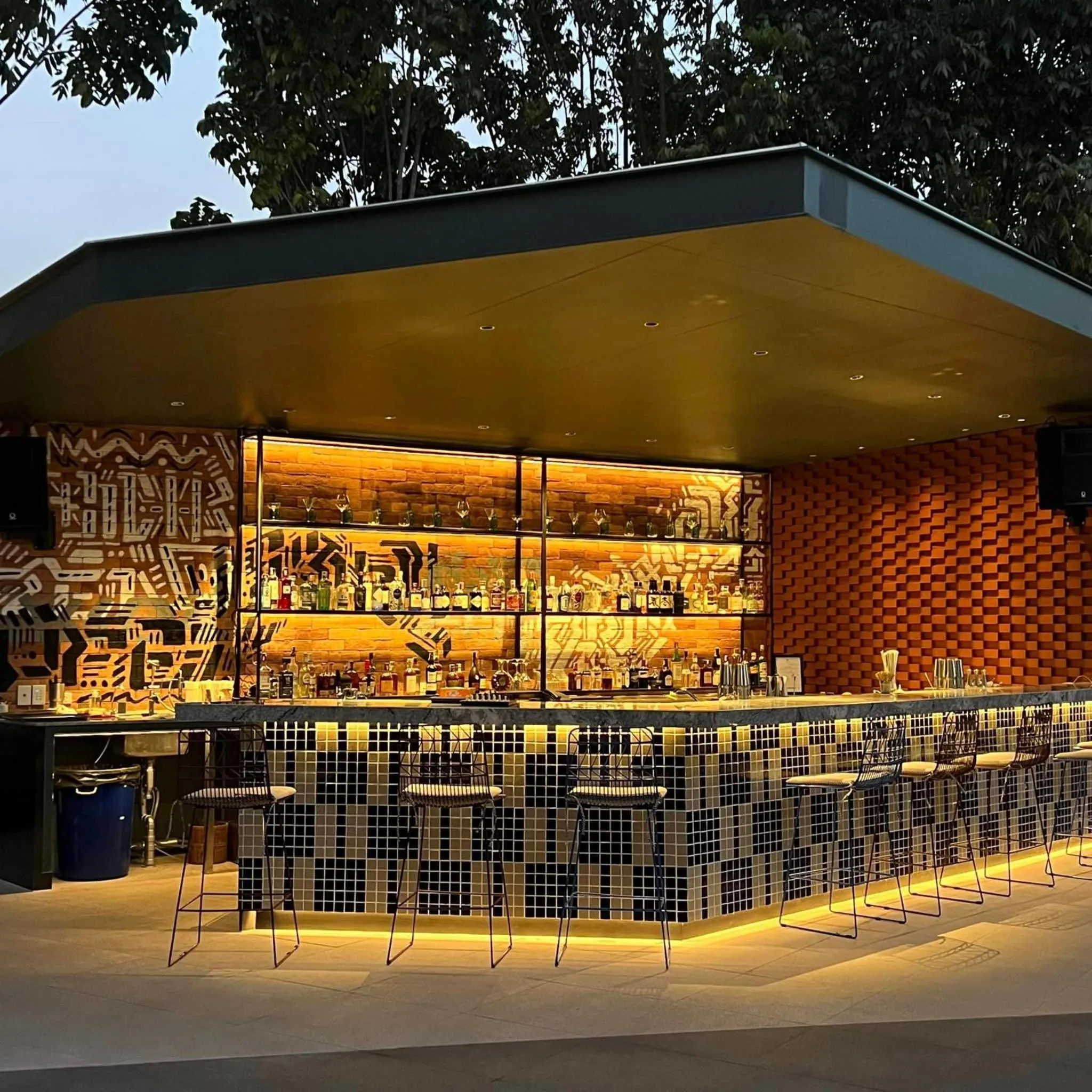 Restaurant/places to eat in Centara Udon