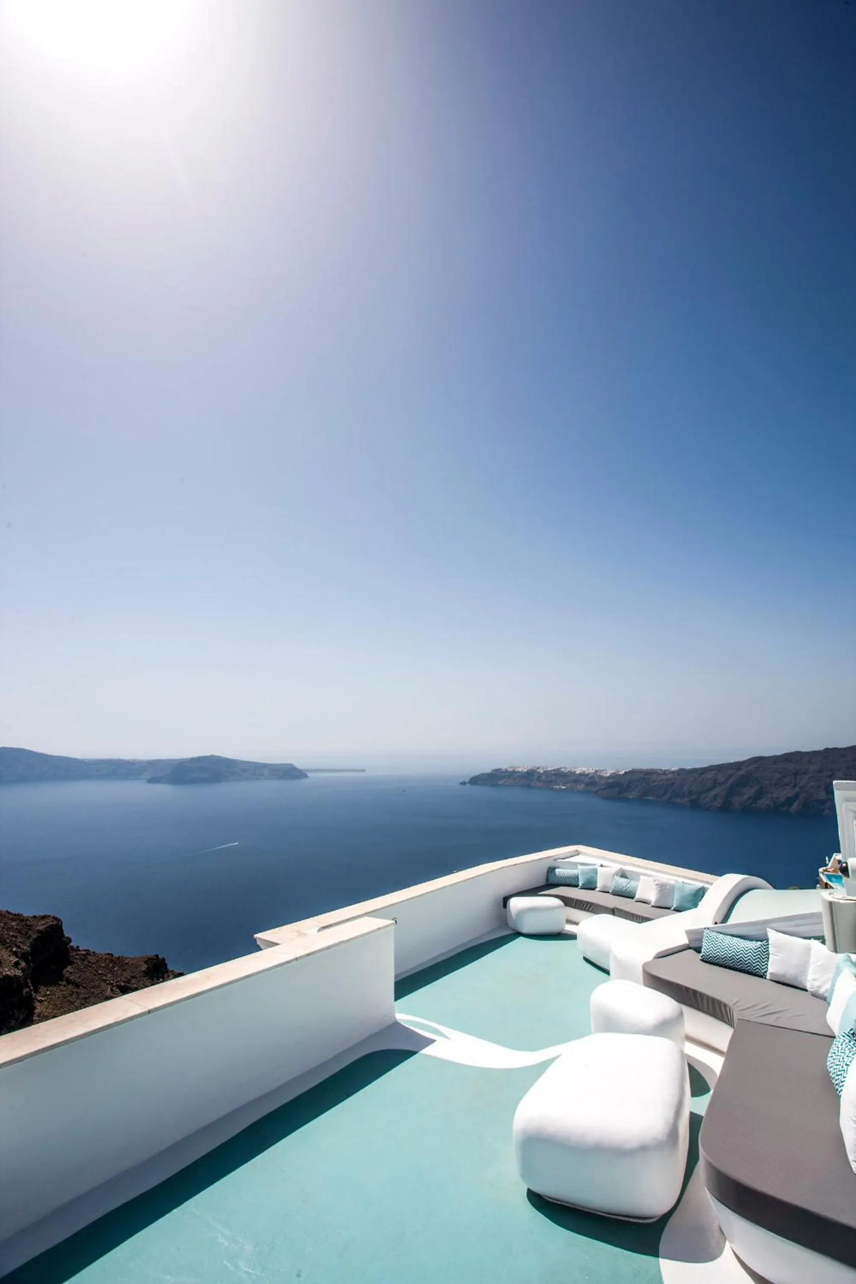 Property building in Andronikos Santorini