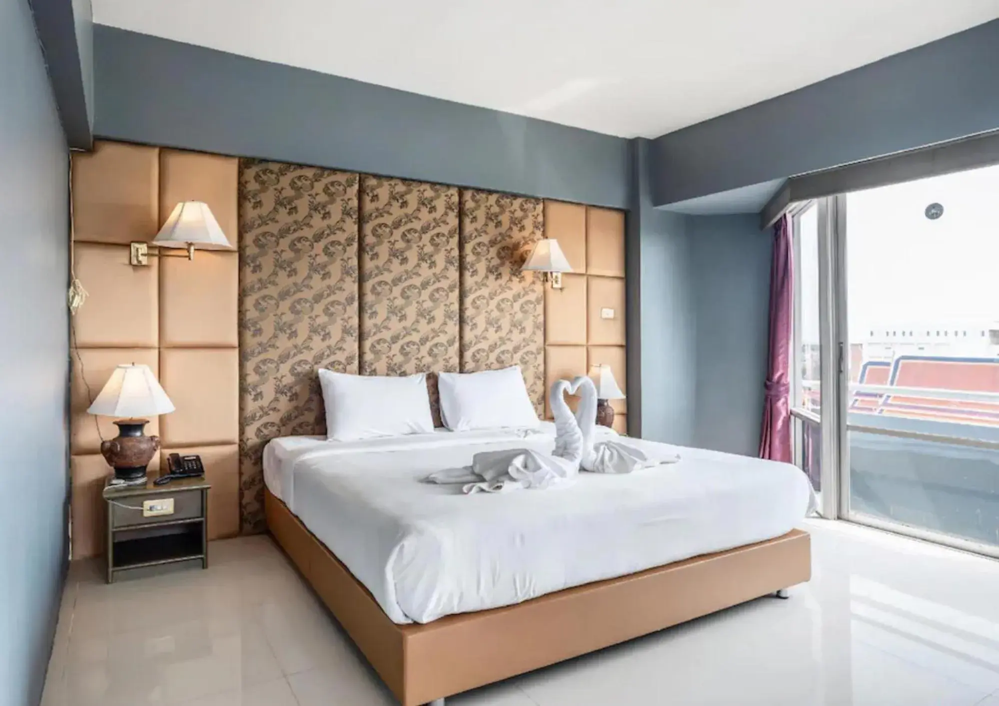 Executive Suite in Ayothaya Riverside Hotel Executive Suite in Ayothaya Riverside Hotel