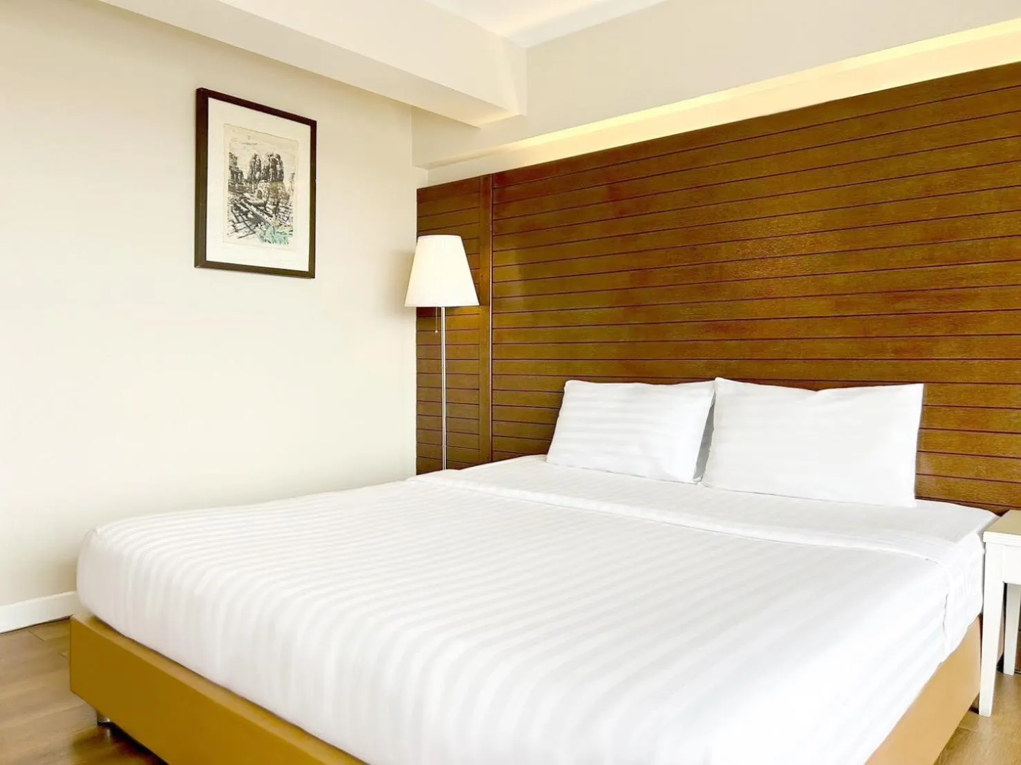 Bed in Ayothaya Riverside Hotel