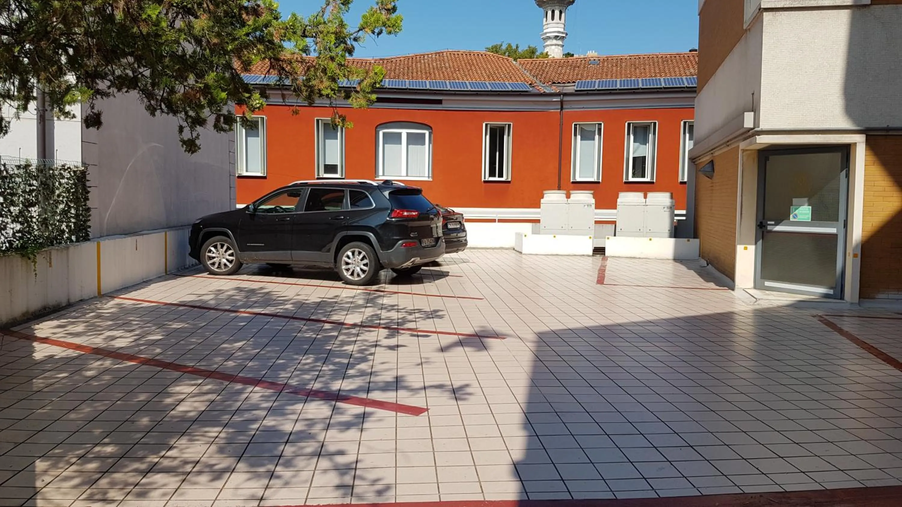Inner courtyard view in Hotel Minerva