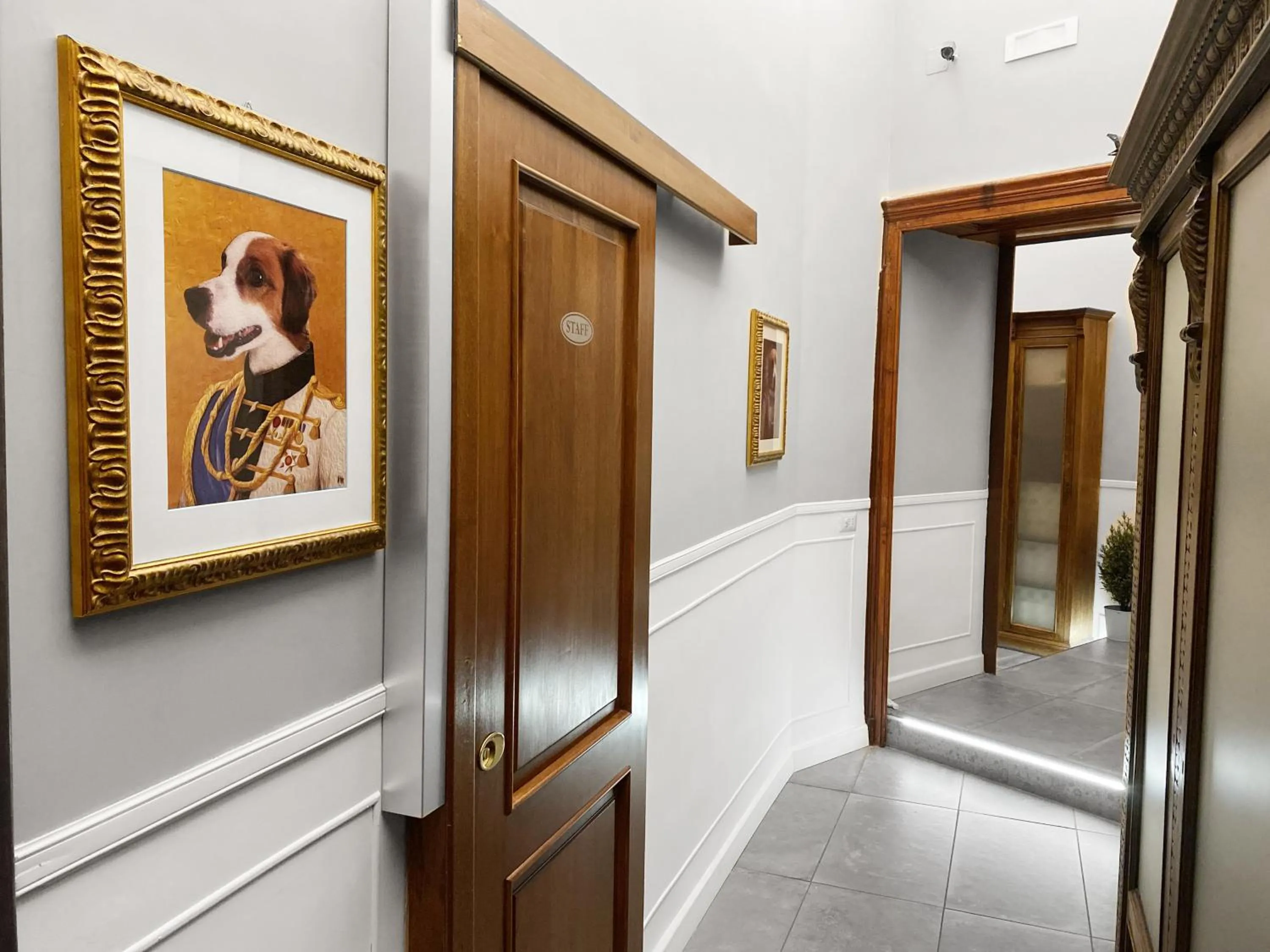 Lobby or reception in Piazza Bovio 22