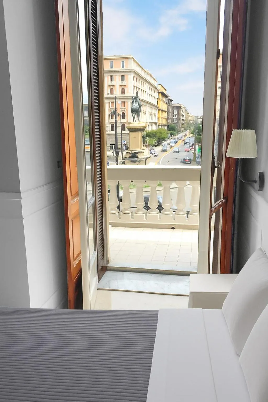View (from property/room) in Piazza Bovio 22