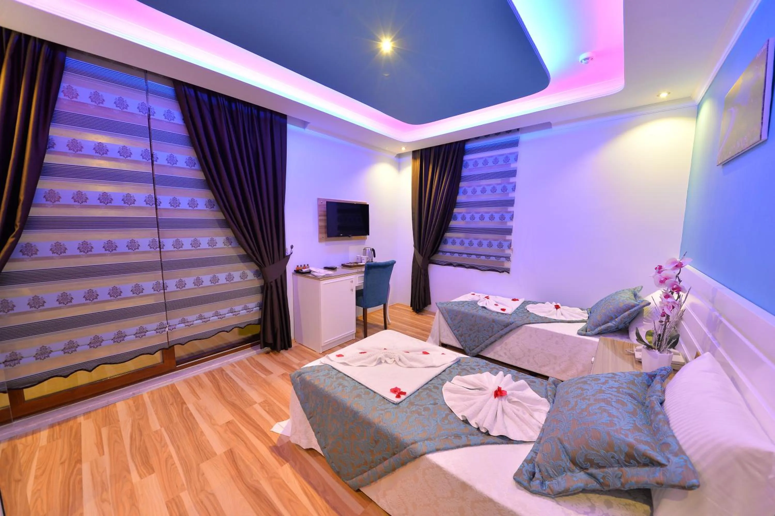 Bedroom, Bed in Kayı Hotel