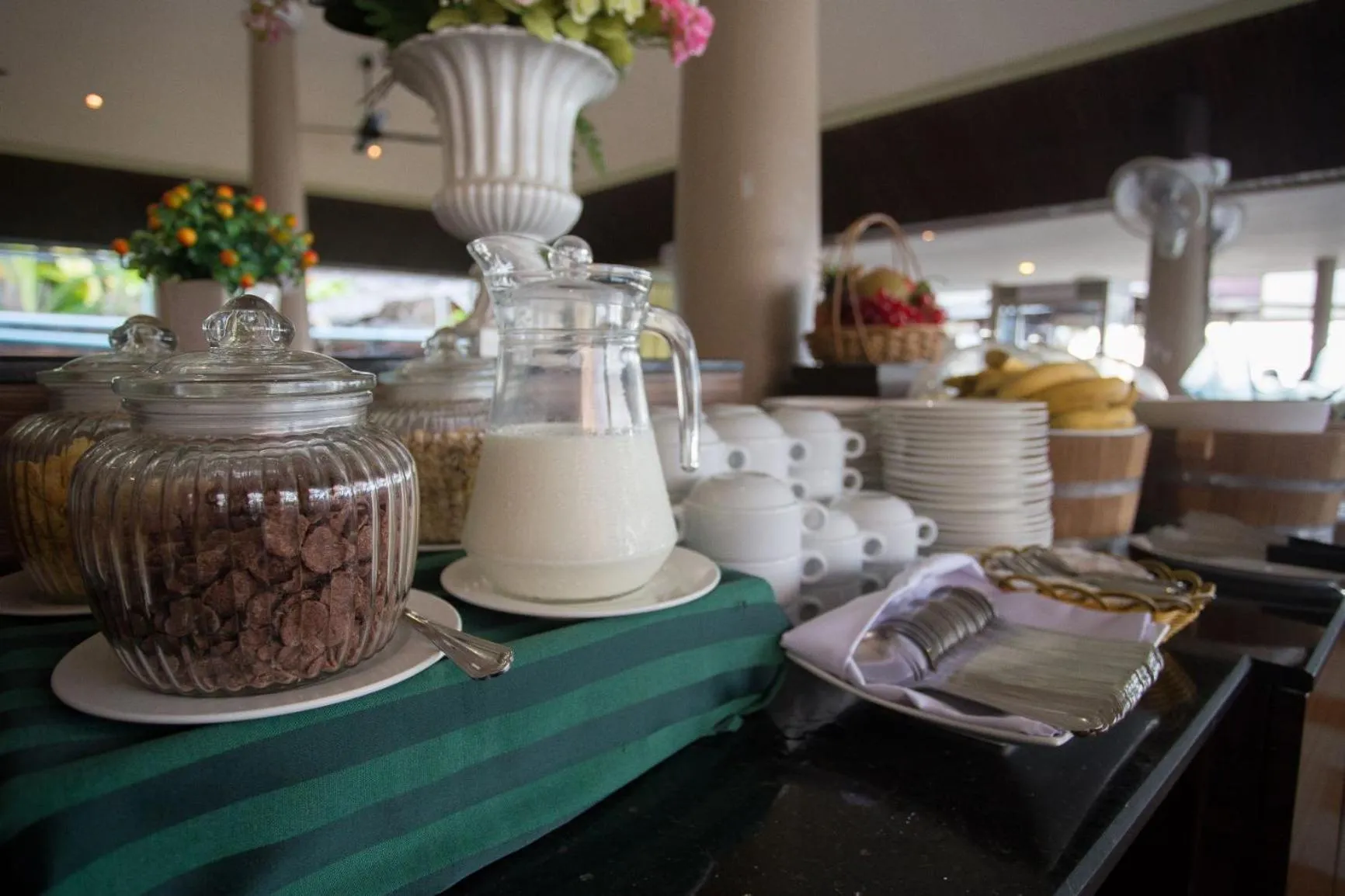 Restaurant/places to eat in Sita Beach Resort