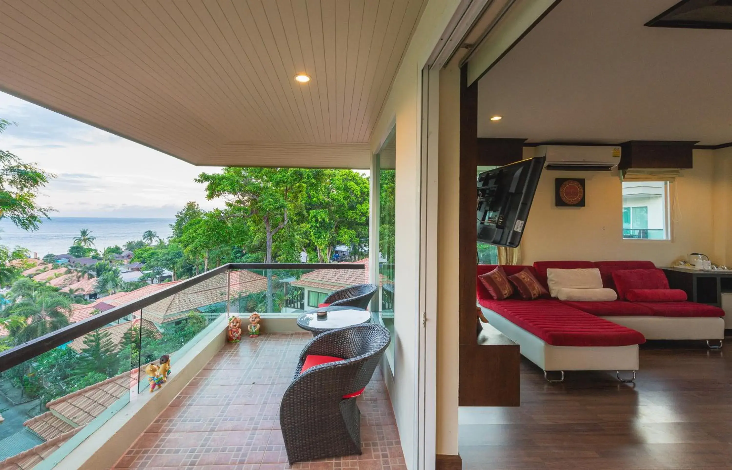 Superior Honeymoon Suite in Sita Beach Resort Superior Honeymoon Suite in Sita Beach Resort