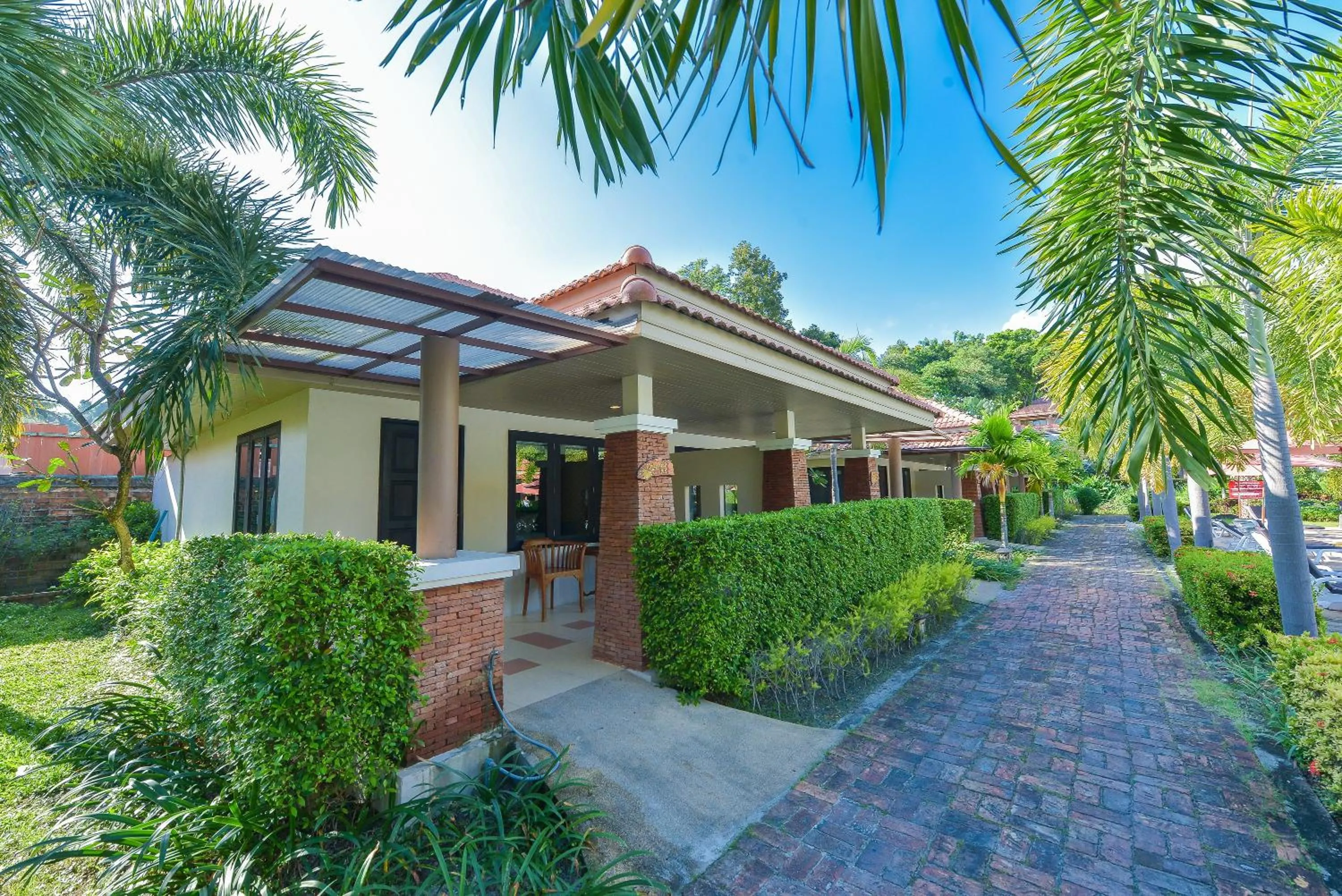 Photo of the whole room in Sita Beach Resort