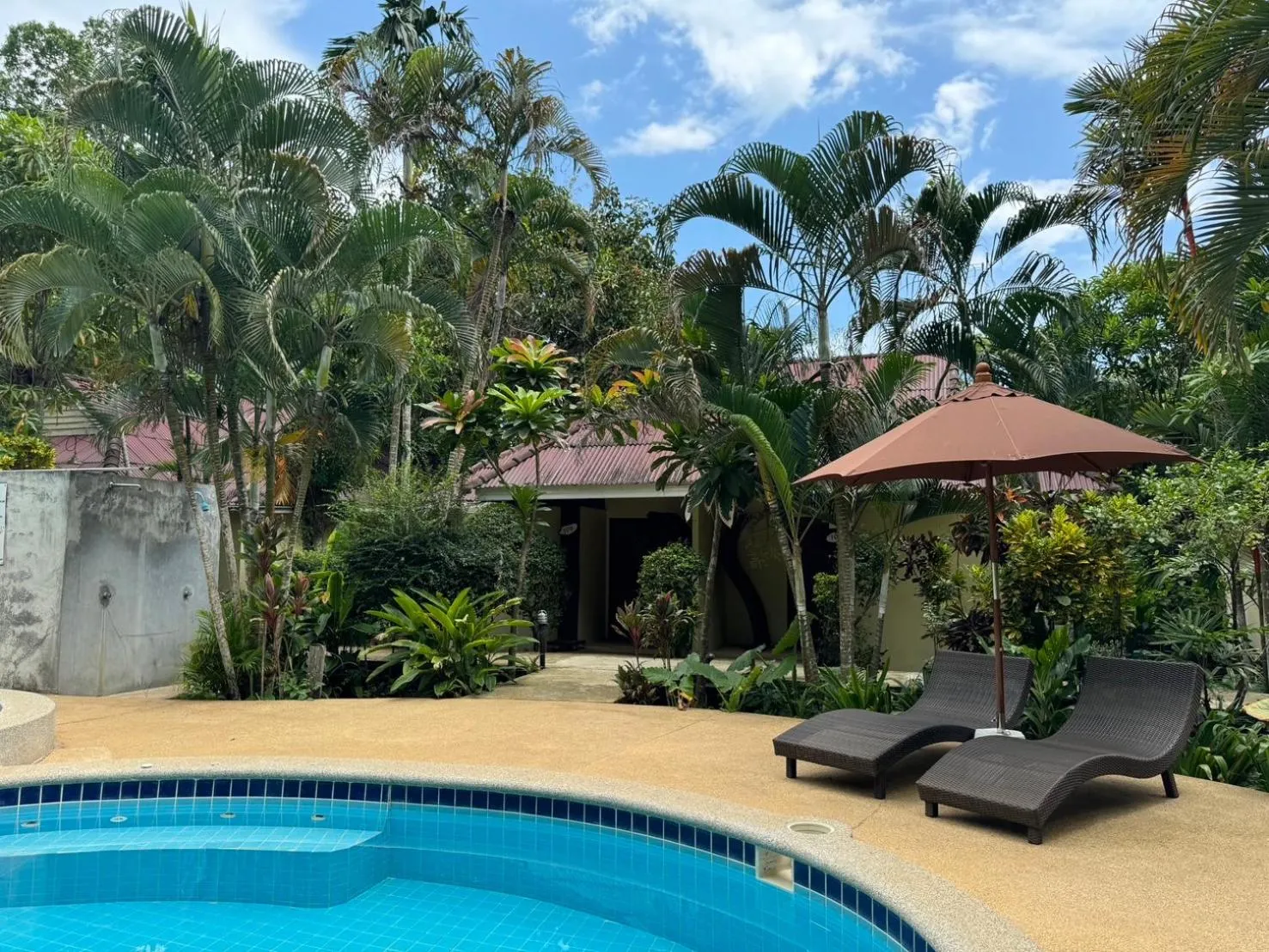 Swimming pool in Sunda Resort