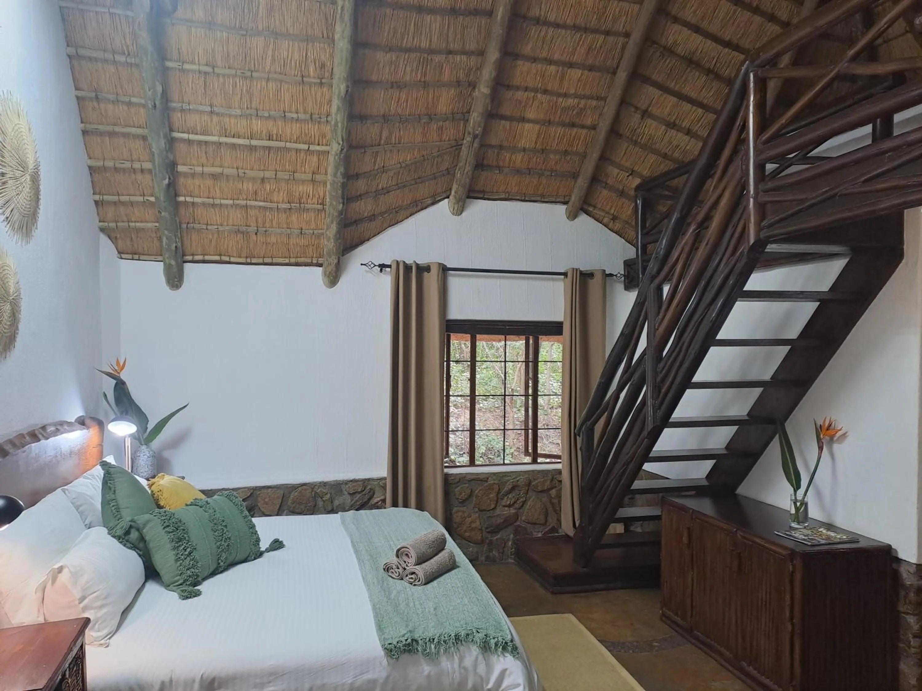 Bedroom, Bed in LittleBush Private Lodge