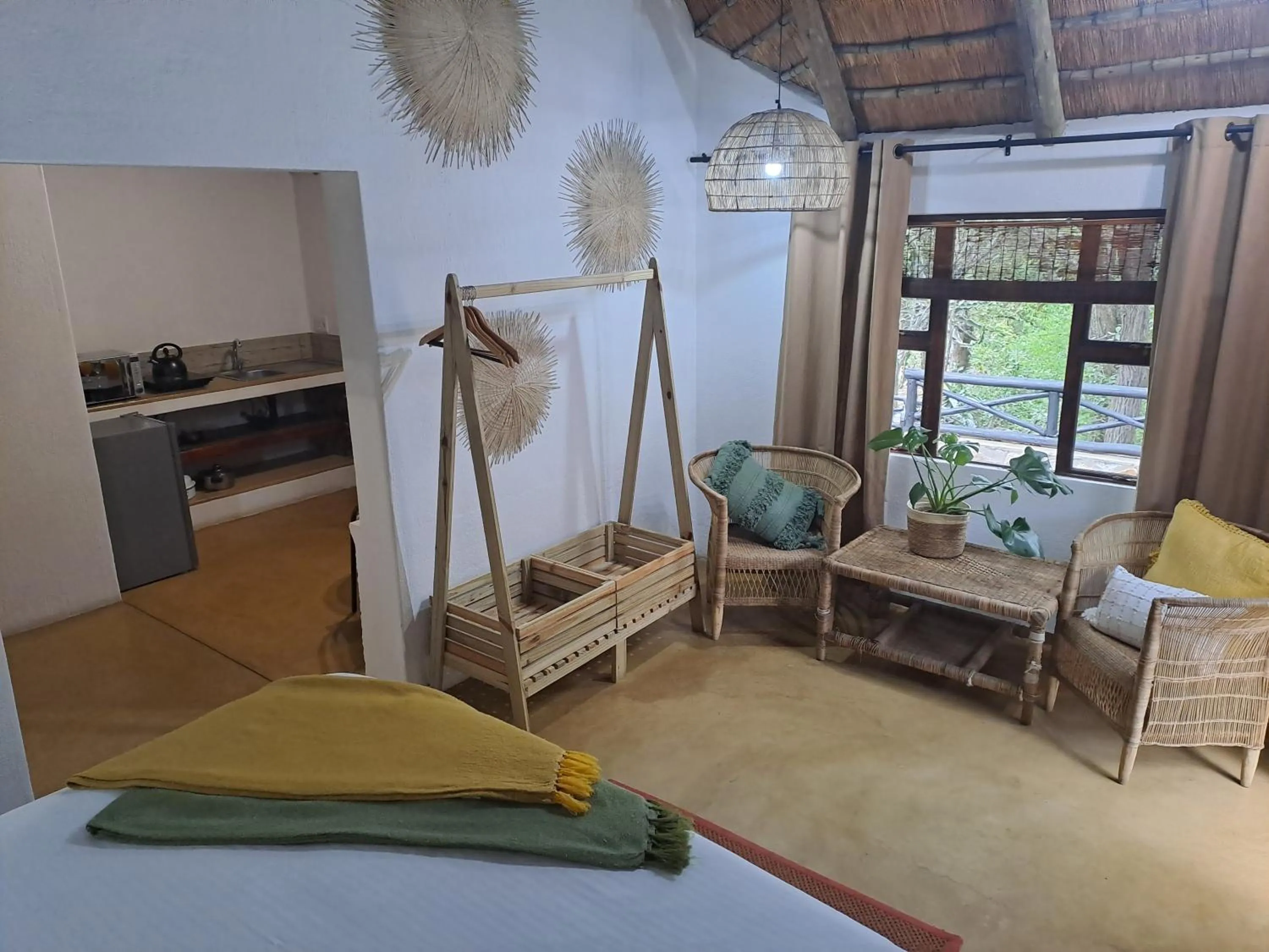 Kitchen or kitchenette, Bed in LittleBush Private Lodge