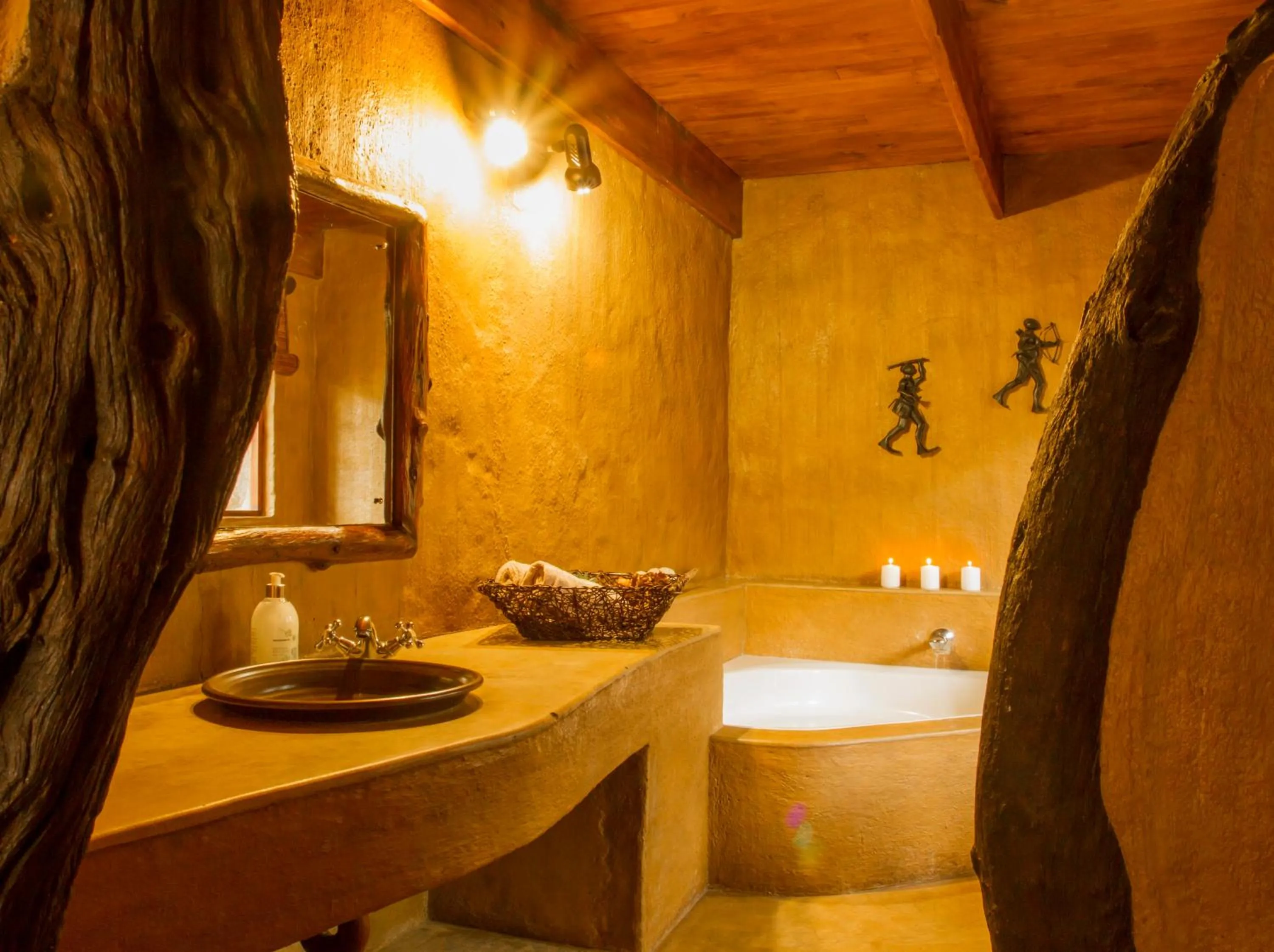 Bathroom in LittleBush Private Lodge