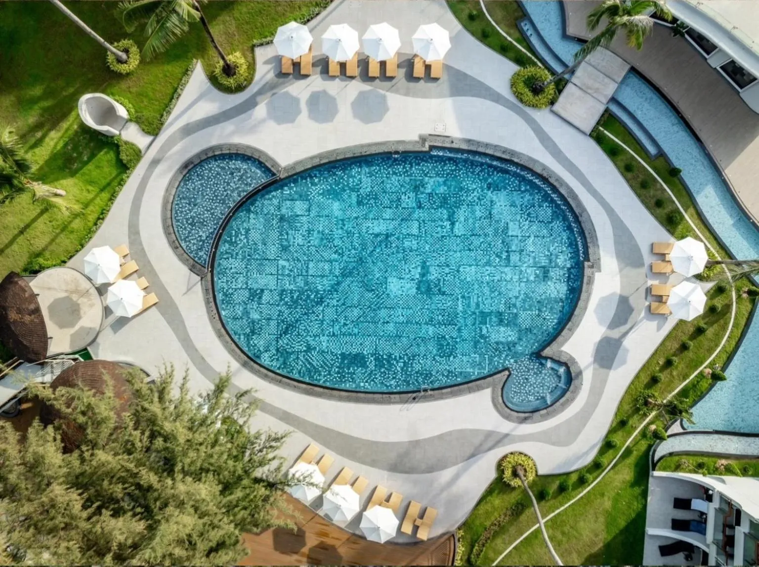 Day in Amora Beach Resort Phuket