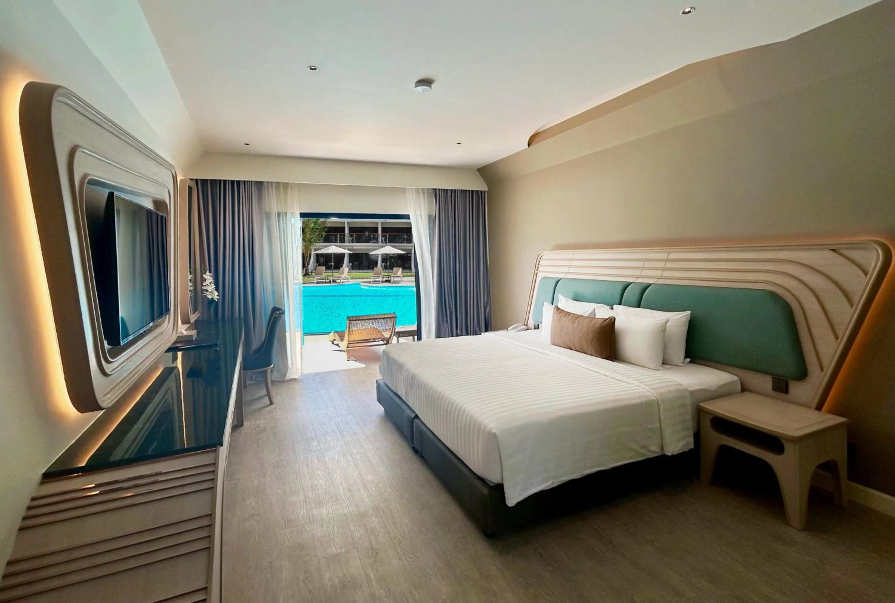 Bed in Amora Beach Resort Phuket