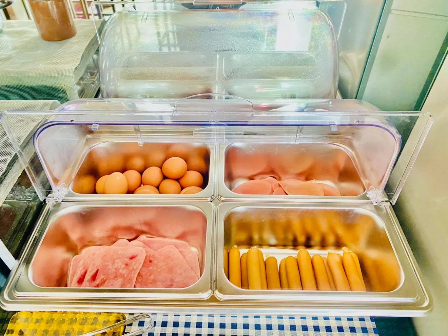 Buffet breakfast in The Album Hotel