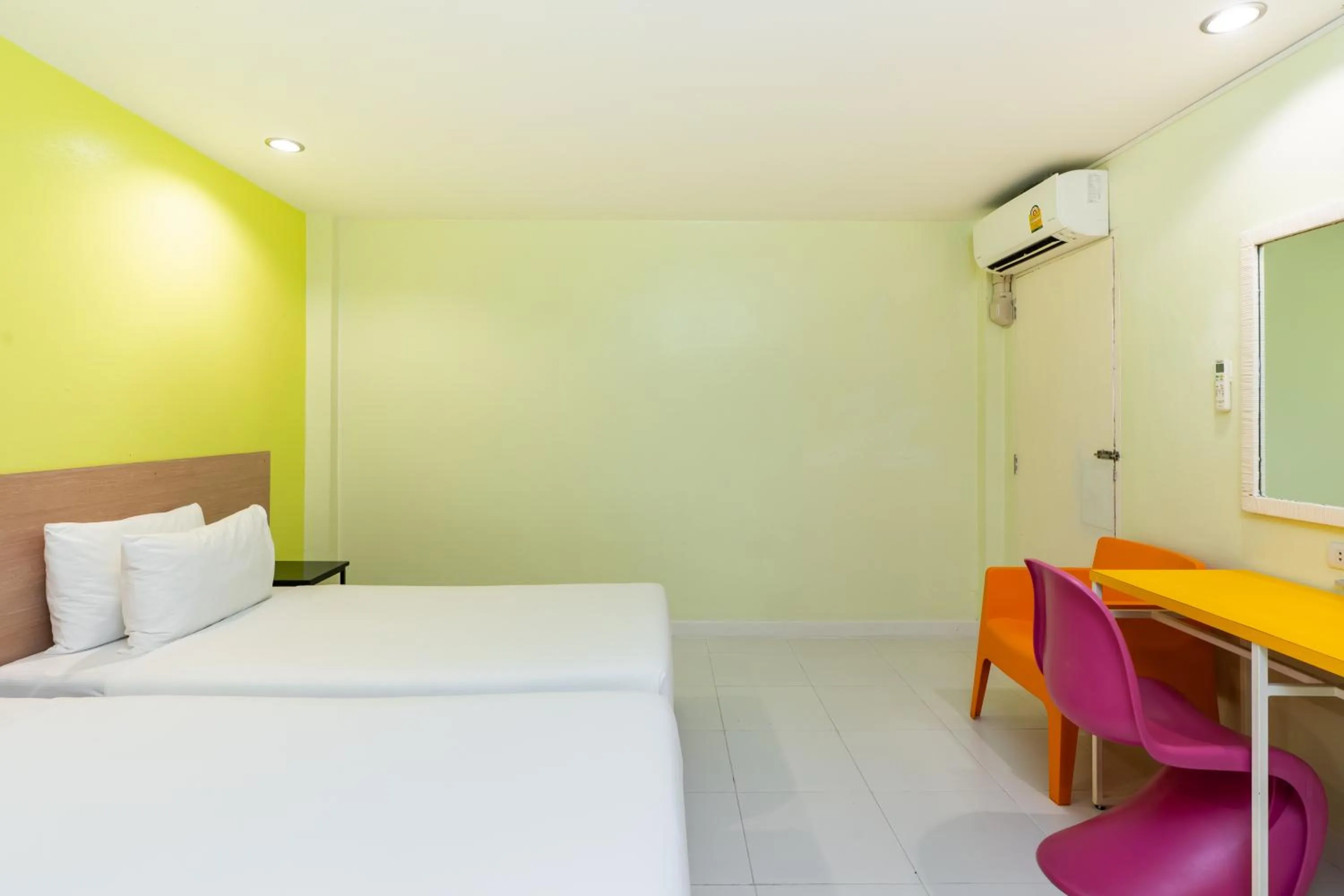 Bed in Bella Express