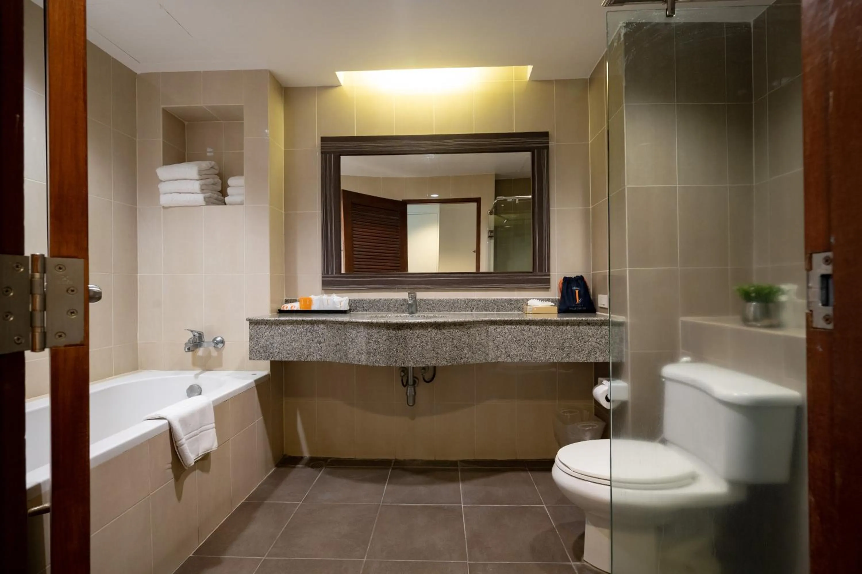 Bathroom in Hotel J Pattaya