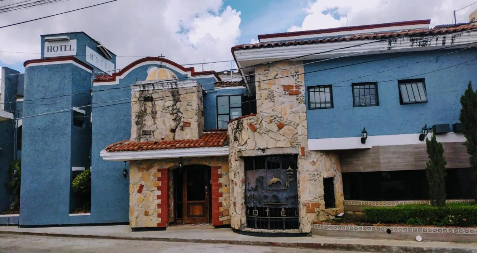 Hotel & Cava La Parroquia