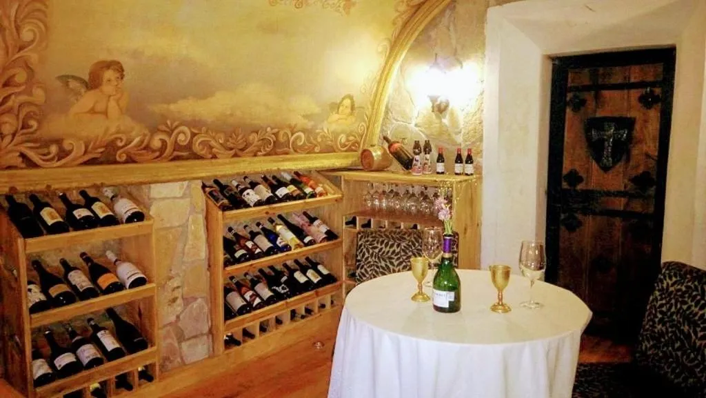 Hotel & Cava La Parroquia