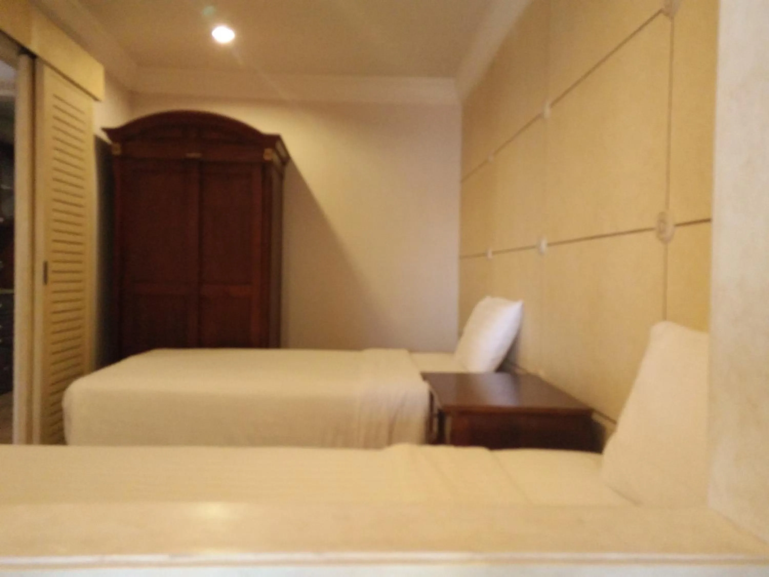 Bedroom, Bed in Four Seasons Place Pattaya